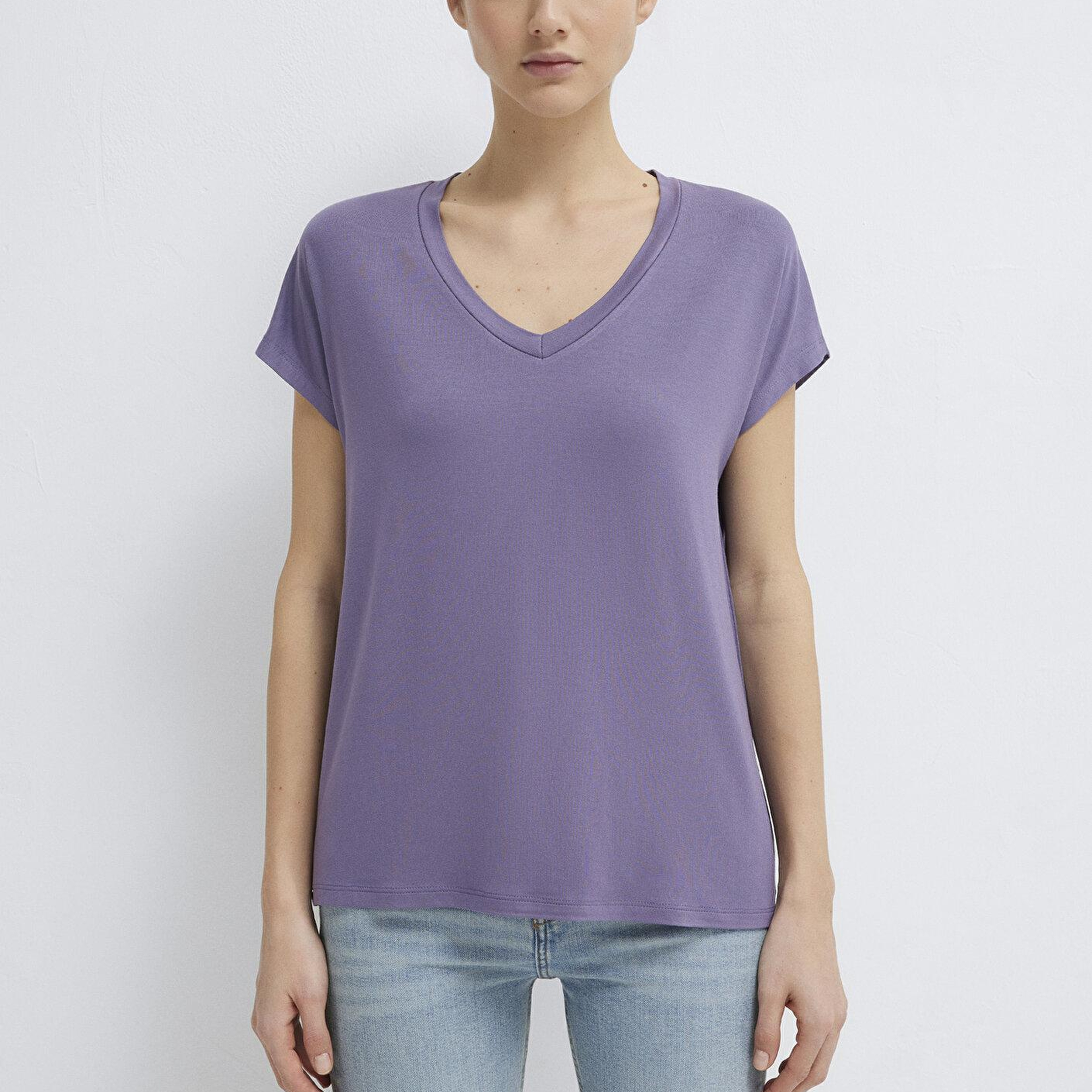 Mavi V Yaka Mor Basic Viskoz Tişört Regular Fit / Normal Kesim 167714-70608