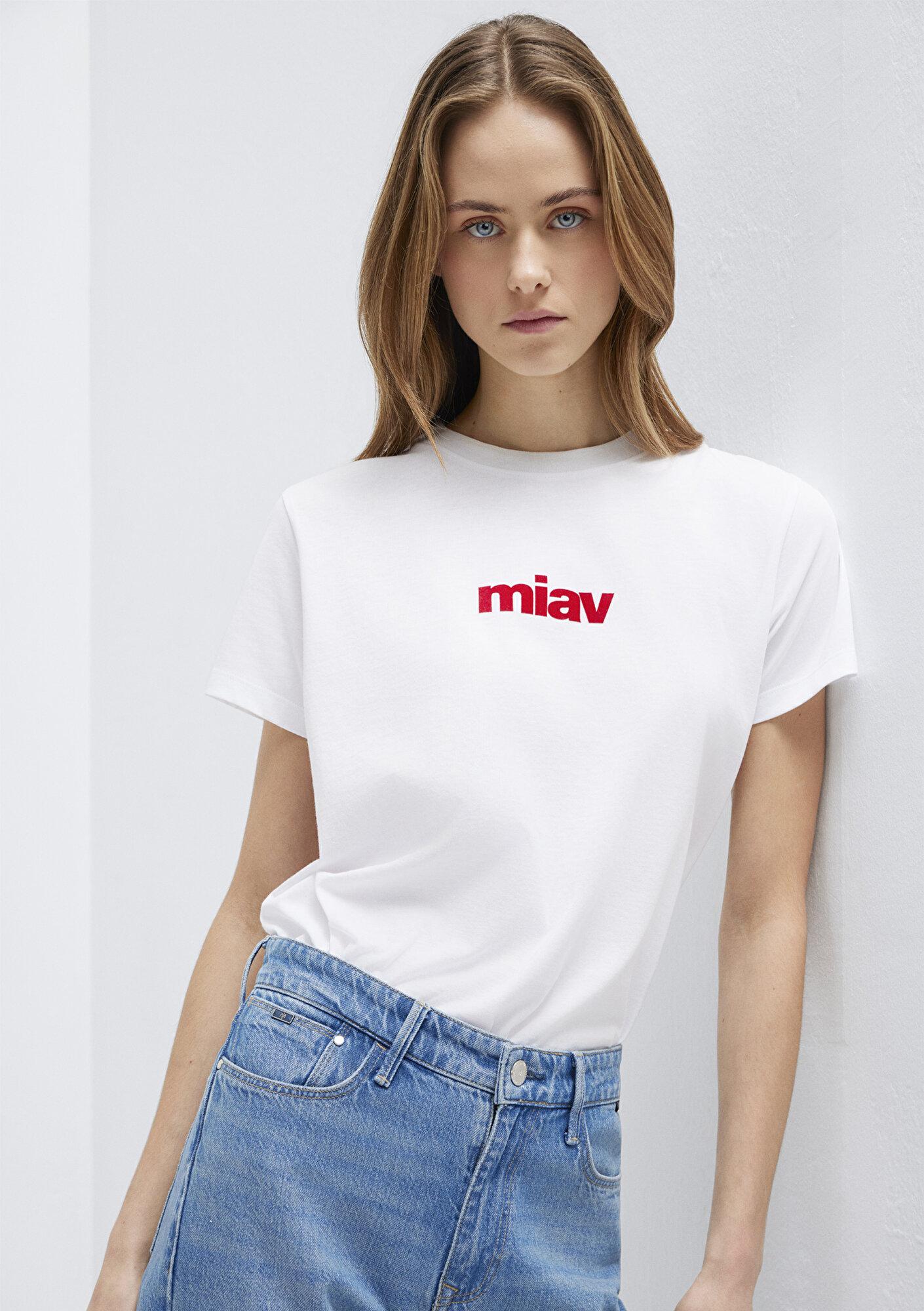 Mavi Kırmızı Miav Baskılı Beyaz Tişört Regular Fit / Normal Kesim 1610622-86417