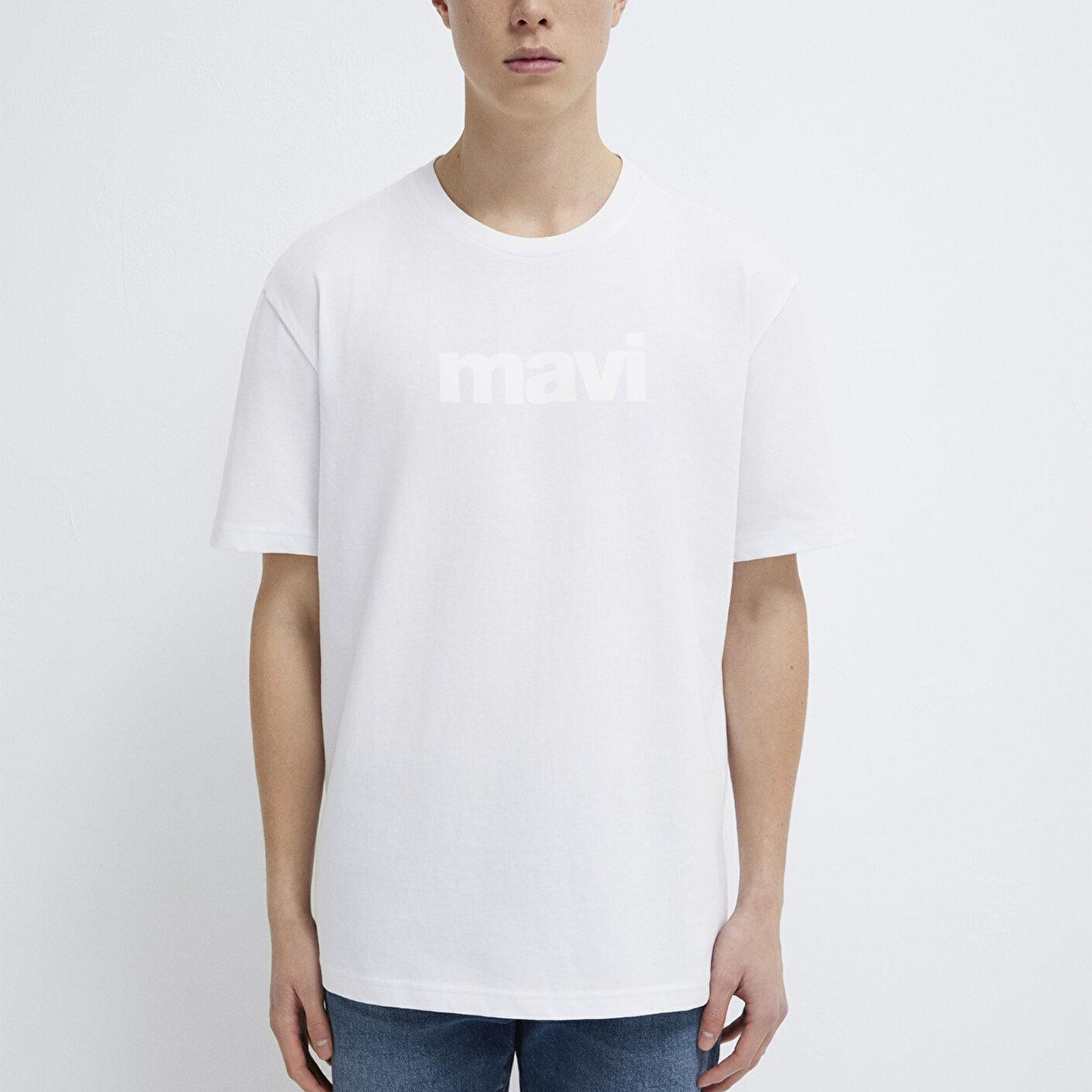 Mavi Mavi Logo Baskılı Beyaz Tişört Loose Fit / Bol Rahat Kesim 0611807-620