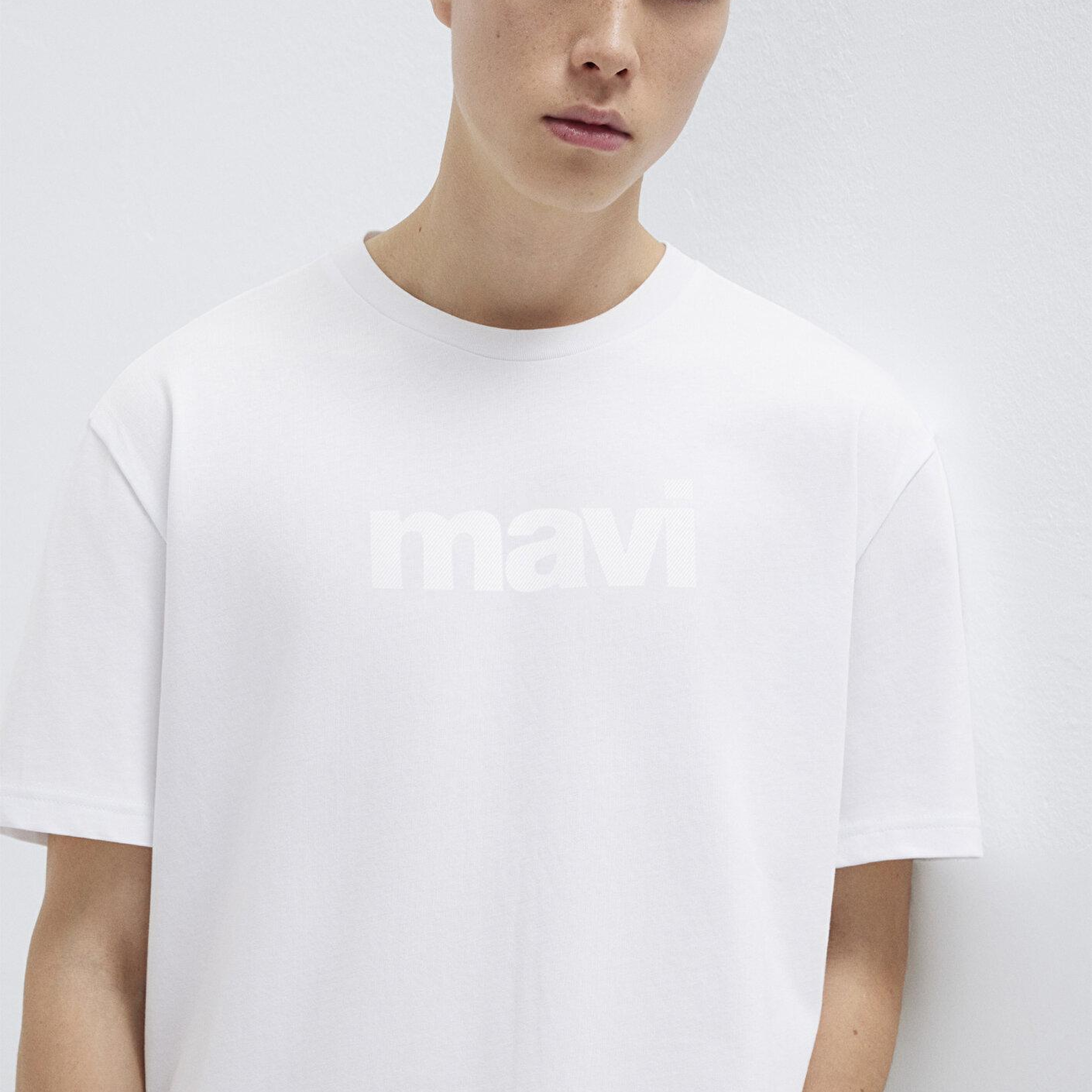 Mavi Mavi Logo Baskılı Beyaz Tişört Loose Fit / Bol Rahat Kesim 0611807-620
