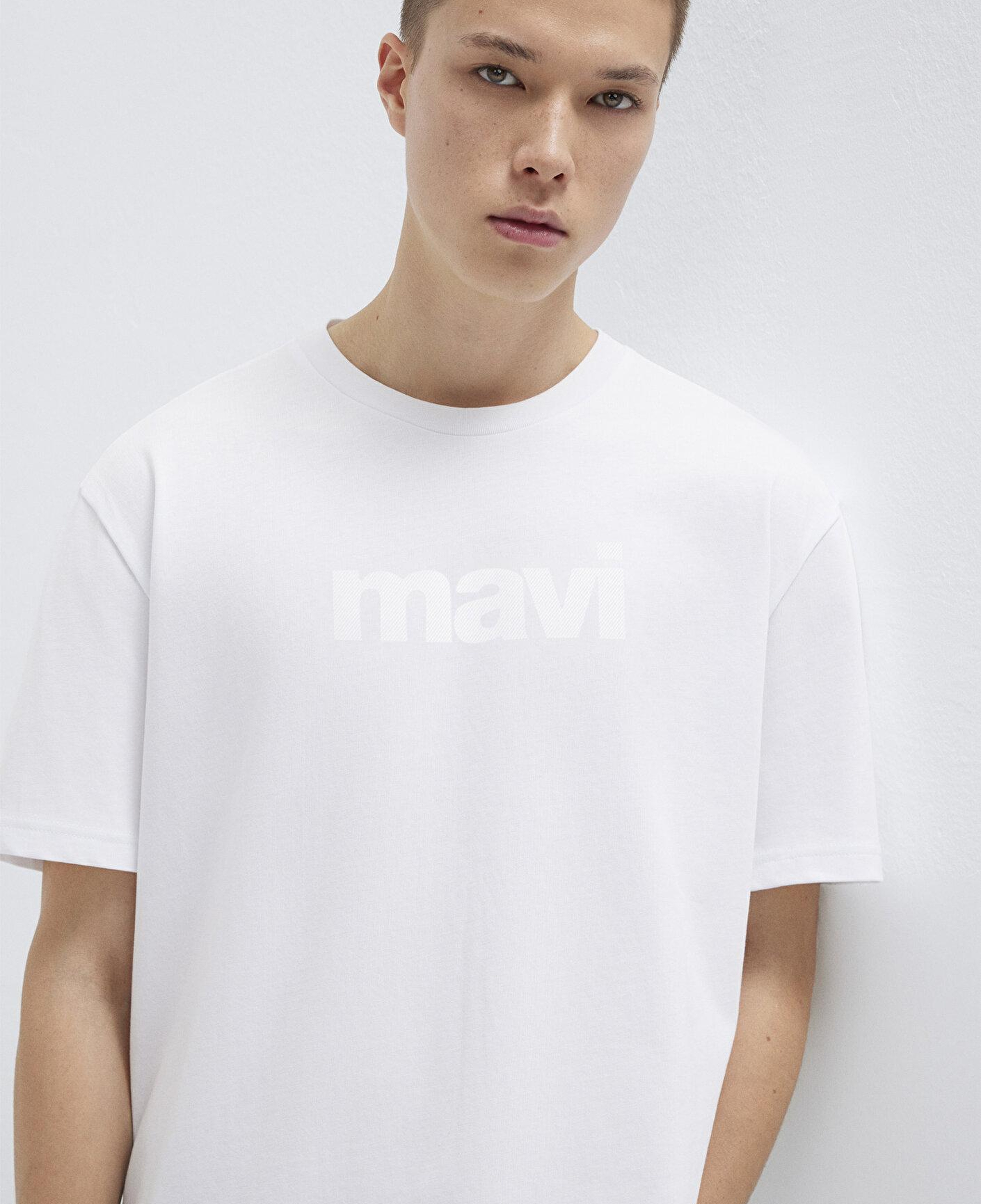Mavi Mavi Logo Baskılı Beyaz Tişört Loose Fit / Bol Rahat Kesim 0611807-620