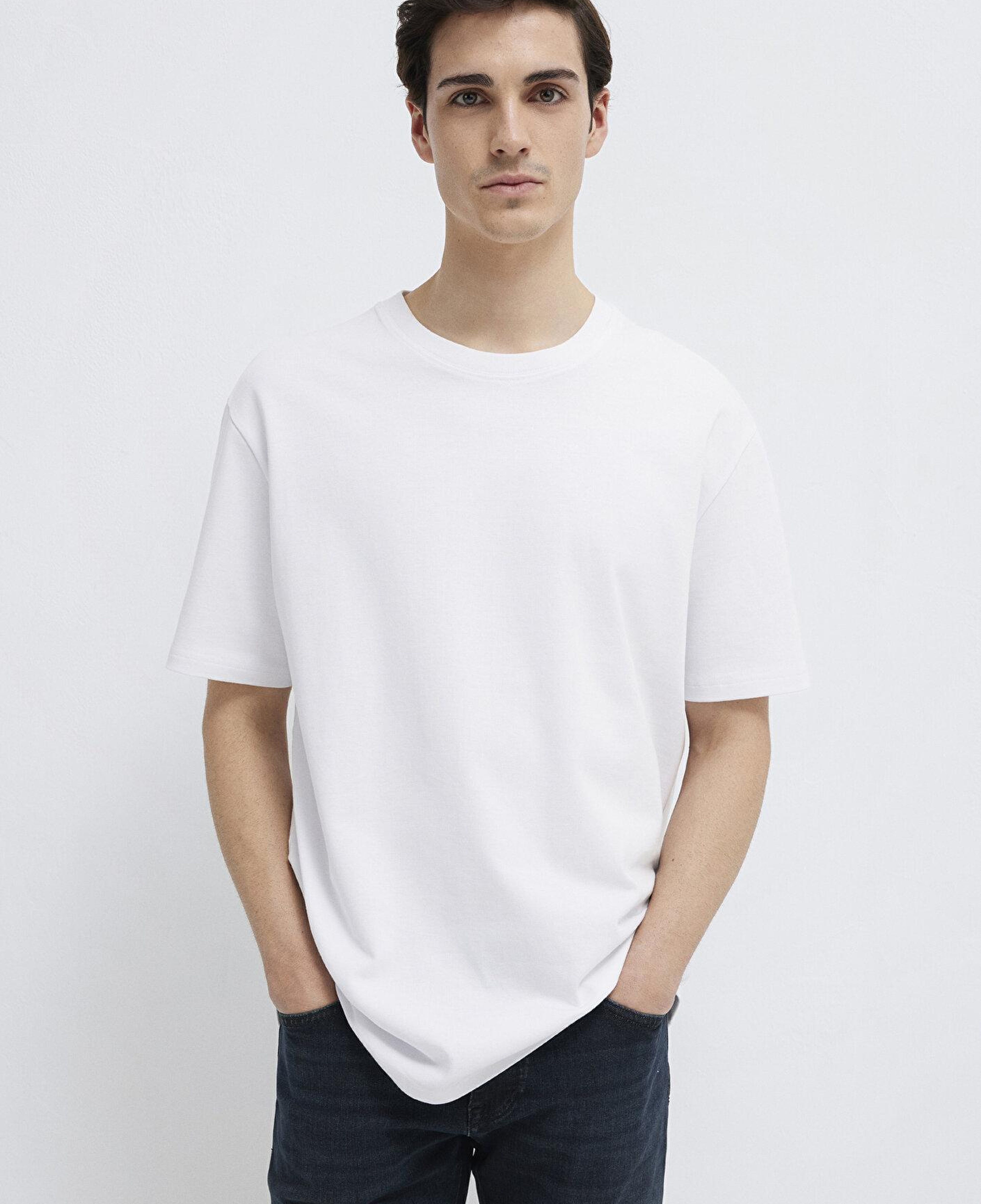 Mavi Bisiklet Yaka Beyaz Basic Tişört Loose Fit / Bol Rahat Kesim 0611596-620