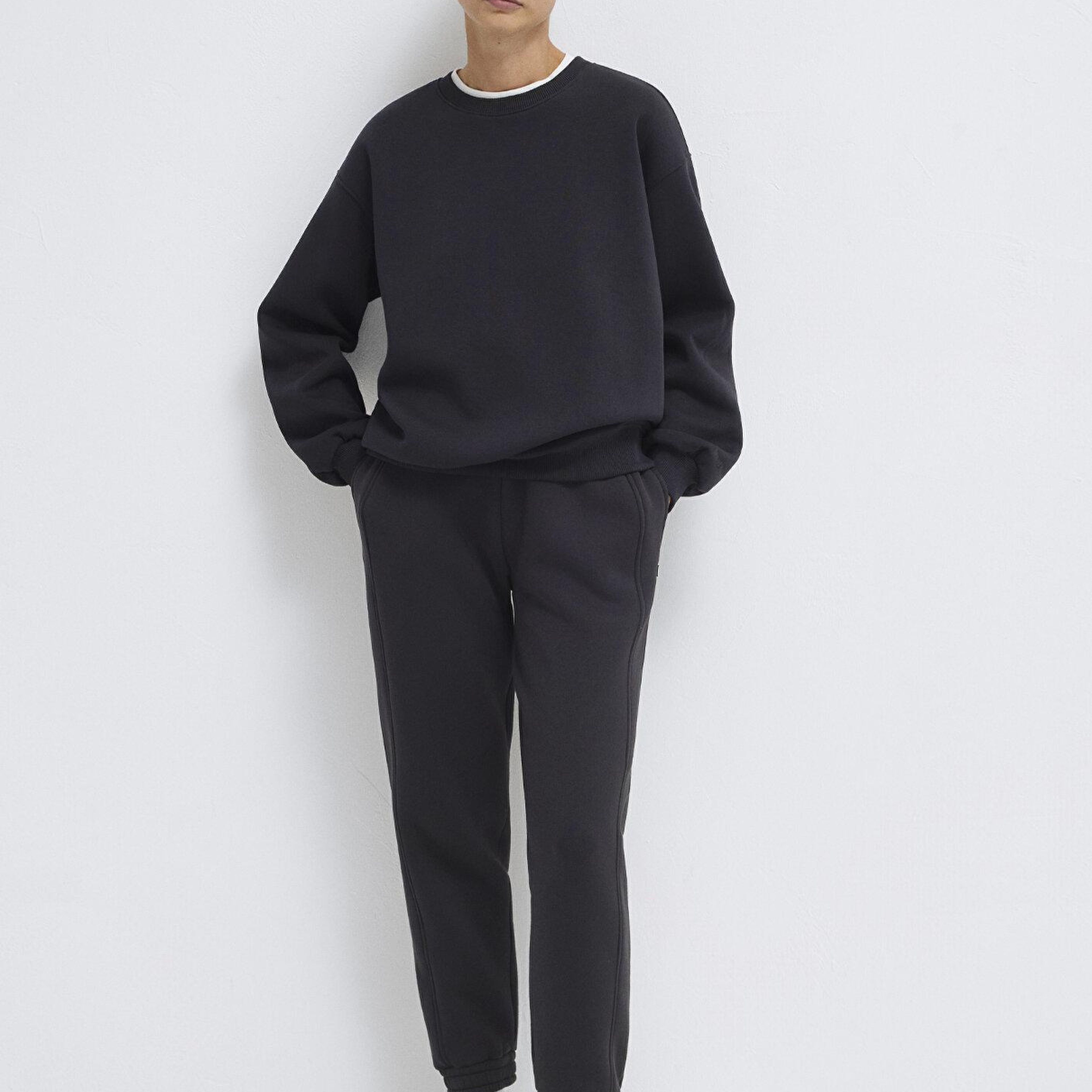 Mavi Bisiklet Yaka Siyah Basic Sweatshirt 1610198-900