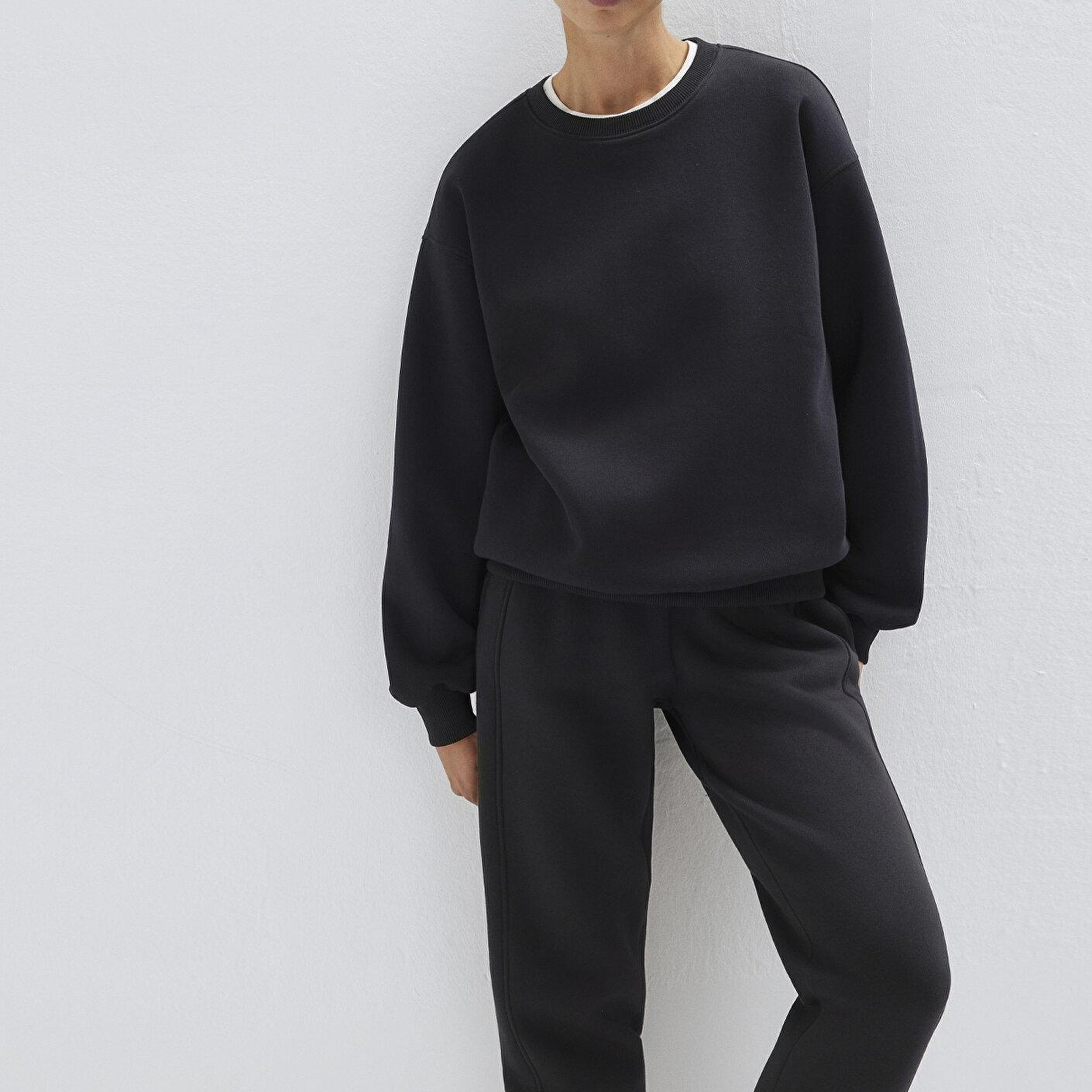 Mavi Bisiklet Yaka Siyah Basic Sweatshirt 1610198-900