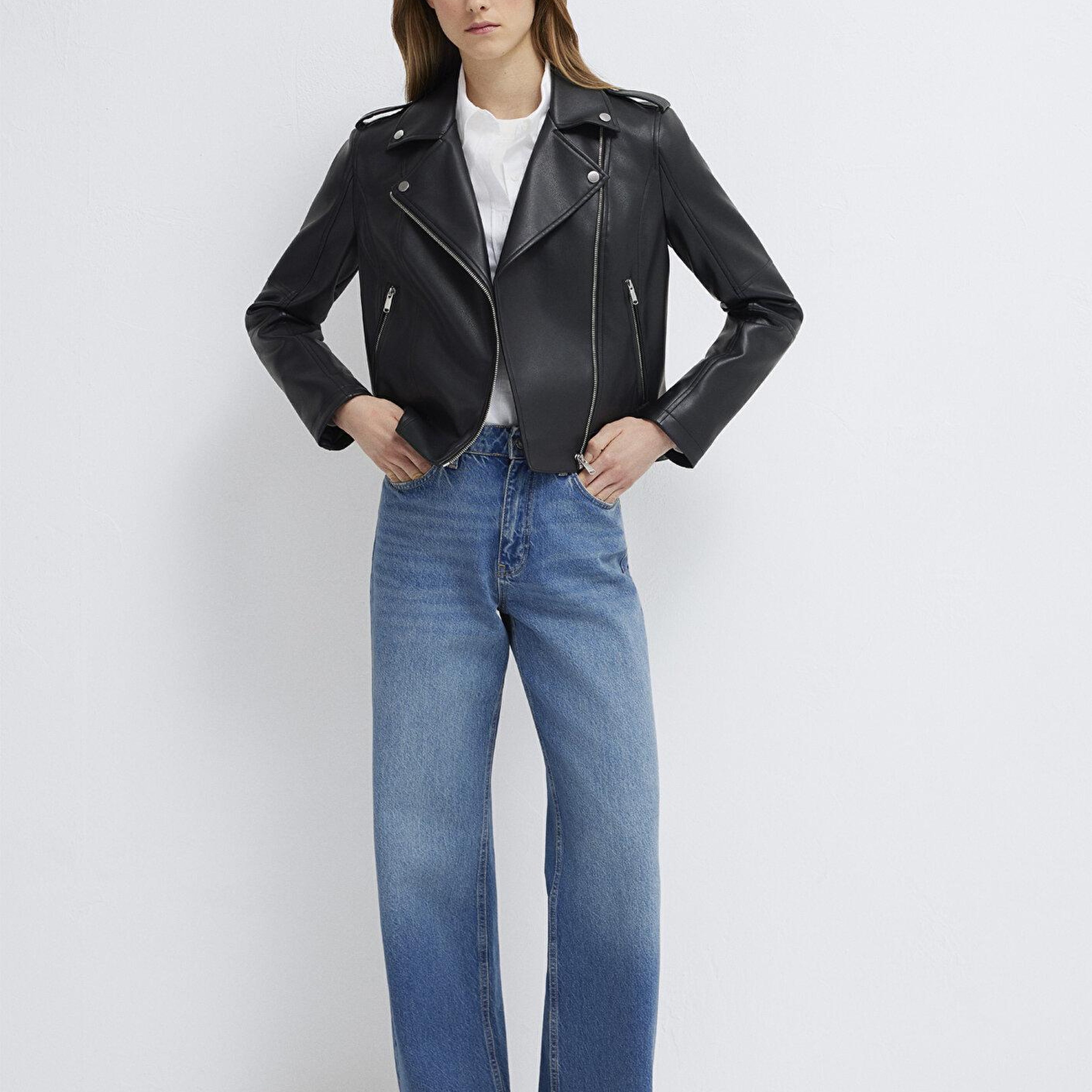 Mavi Biker Yaka Siyah Suni Deri Ceket Fitted / Vücuda Oturan Kesim 1110221-900