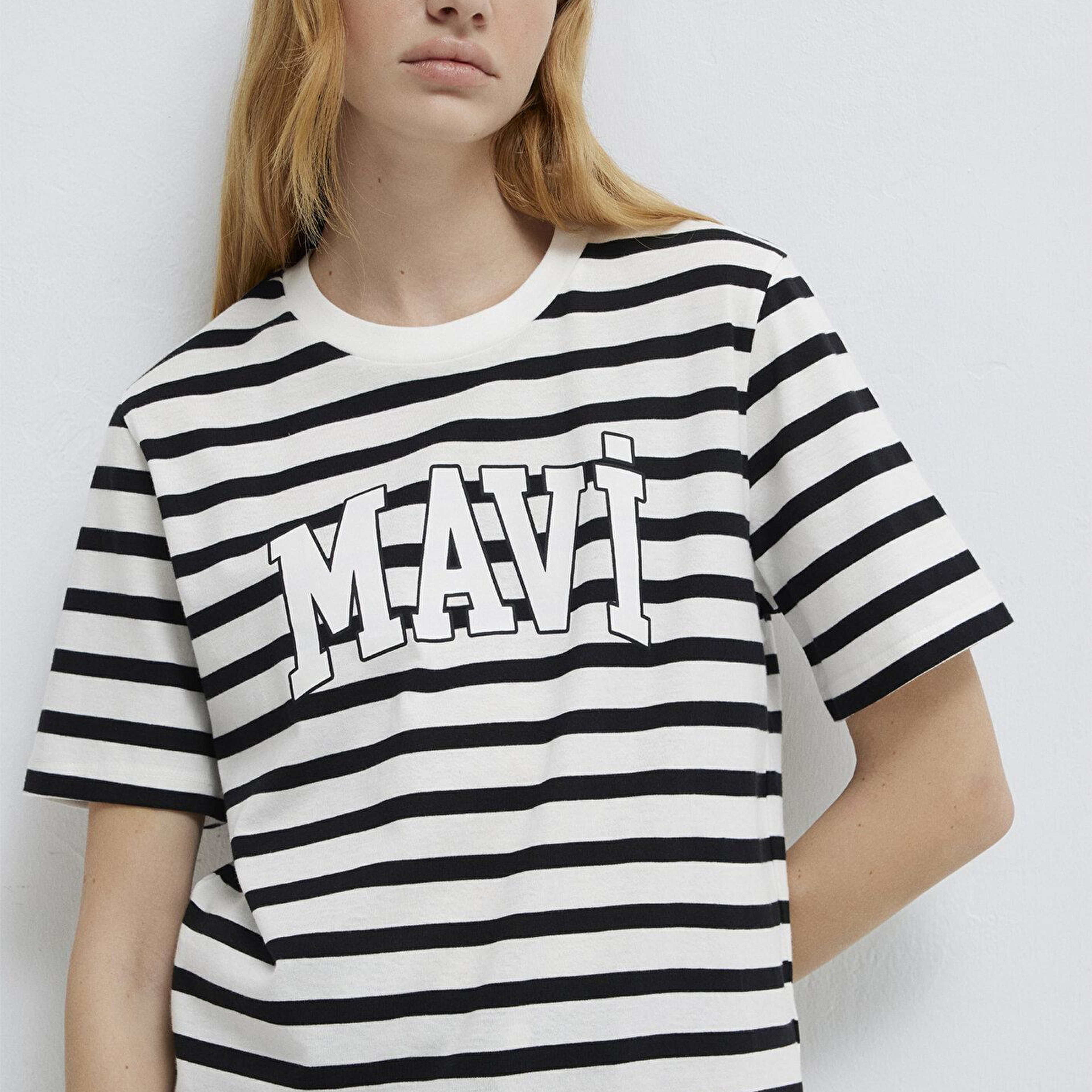 Mavi Mavi Logo Baskılı Siyah Çizgili Tişört Regular Fit / Normal Kesim 1611360-84041