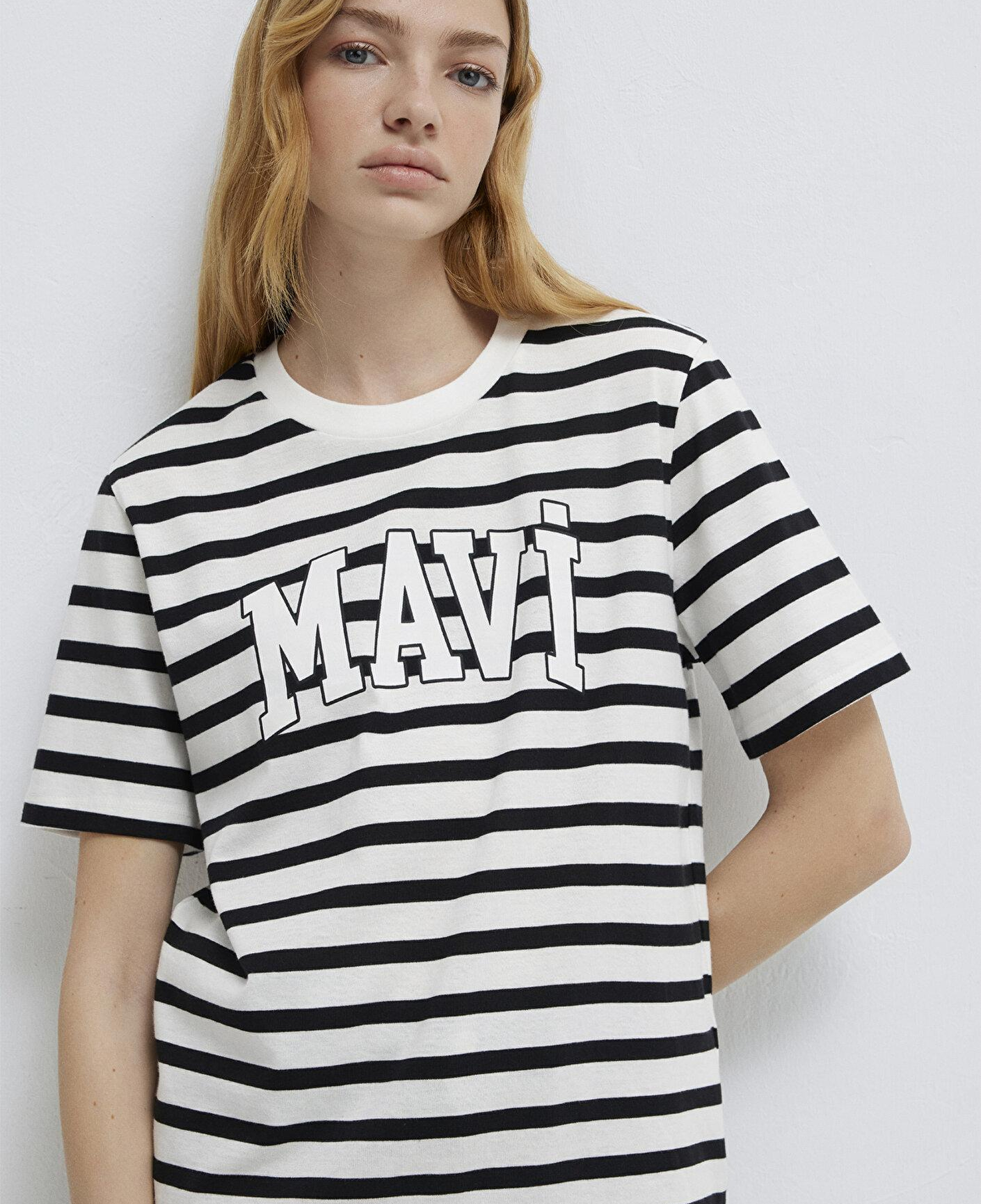 Mavi Mavi Logo Baskılı Siyah Çizgili Tişört Regular Fit / Normal Kesim 1611360-84041