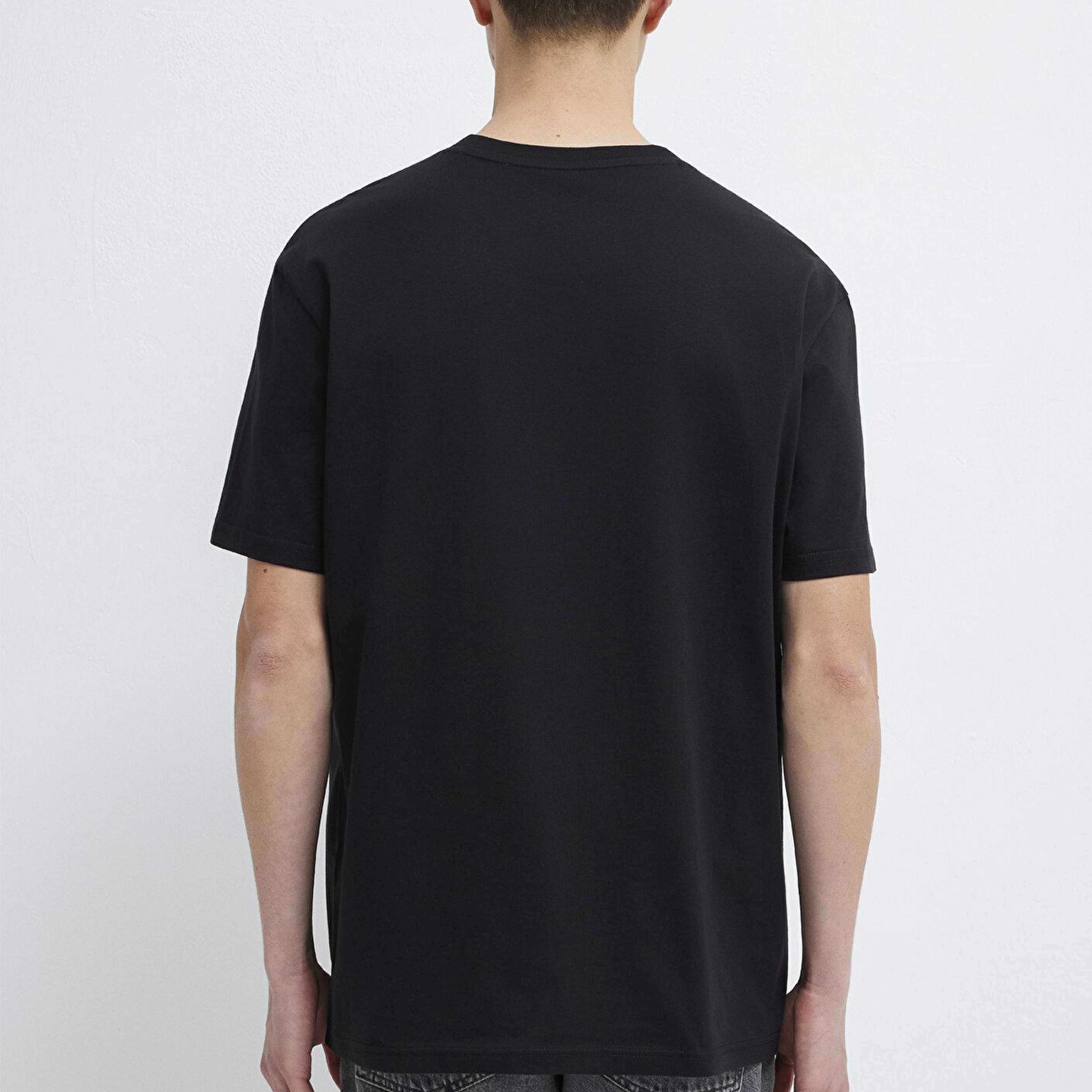 Mavi Mavi Logo İşlemeli Siyah Basic Tişört Loose Fit / Bol Rahat Kesim 067074-900