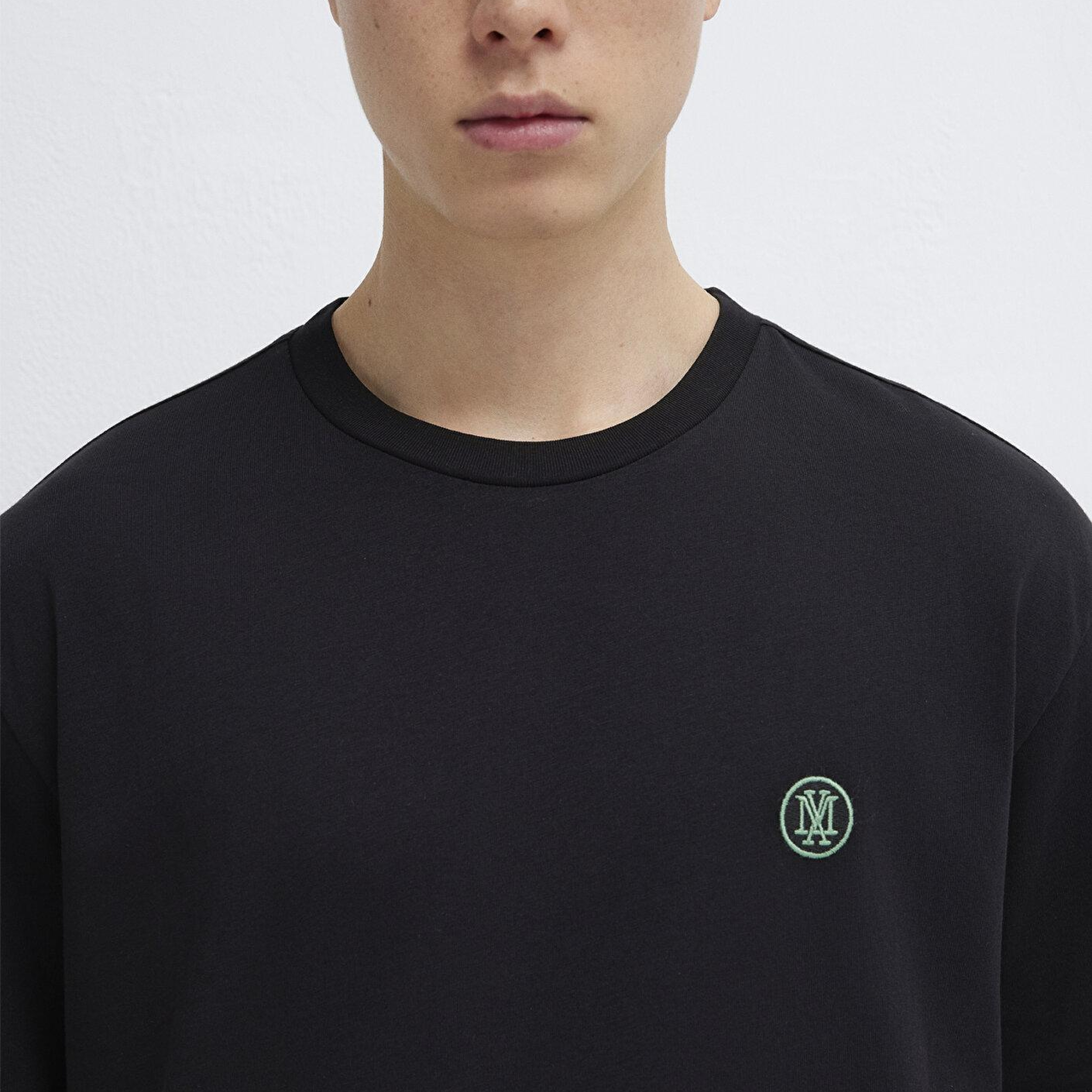 Mavi Mavi Logo İşlemeli Siyah Basic Tişört Loose Fit / Bol Rahat Kesim 067074-900