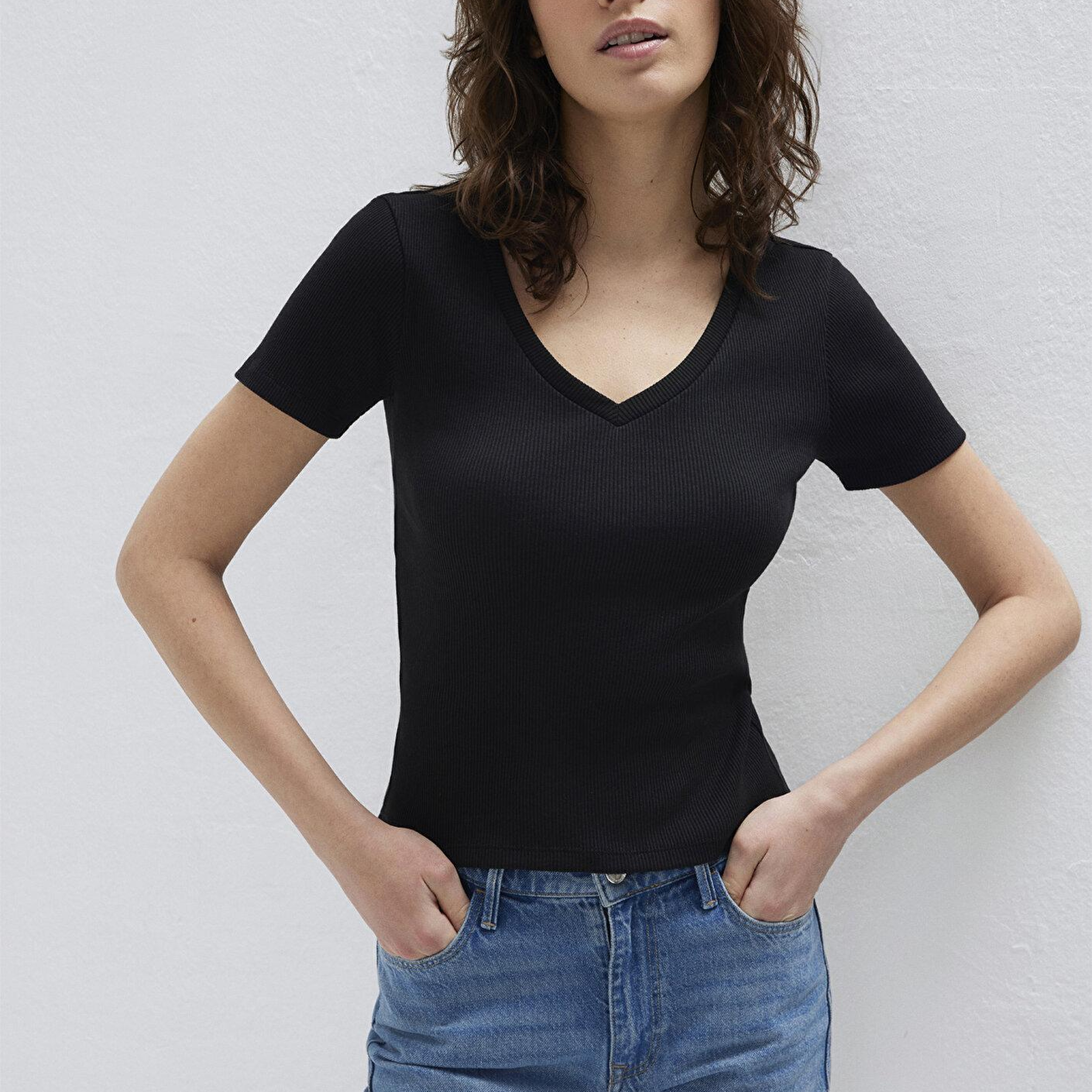 Mavi Siyah Basic V Yaka Tişört Fitted / Vücuda Oturan Kesim 1601040-900