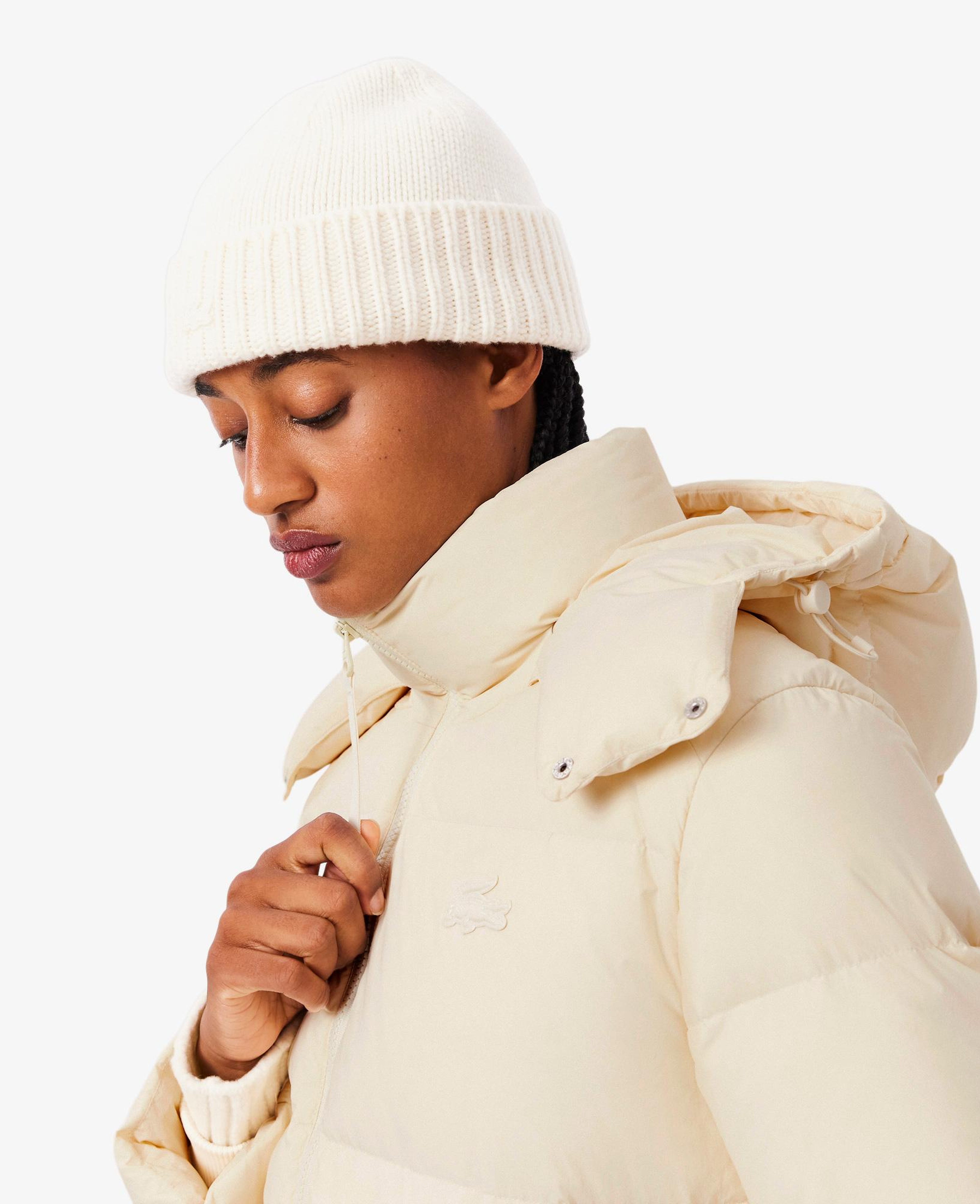 Lacoste Kadın Relaxed Fit Kapüşonlu Krem Şişme Mont