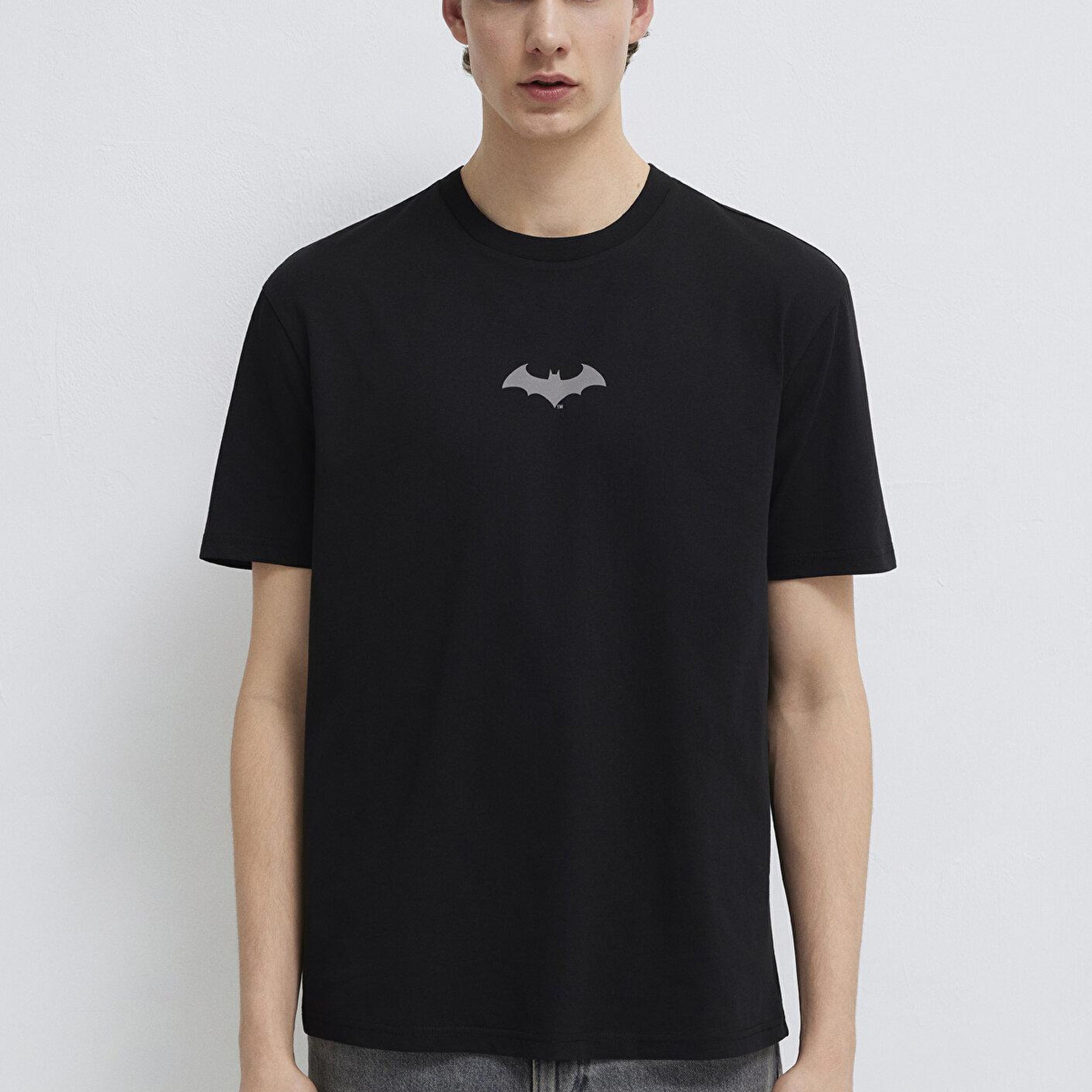 Mavi Batman Baskılı Siyah Tişört Loose Fit / Bol Rahat Kesim 066878-900
