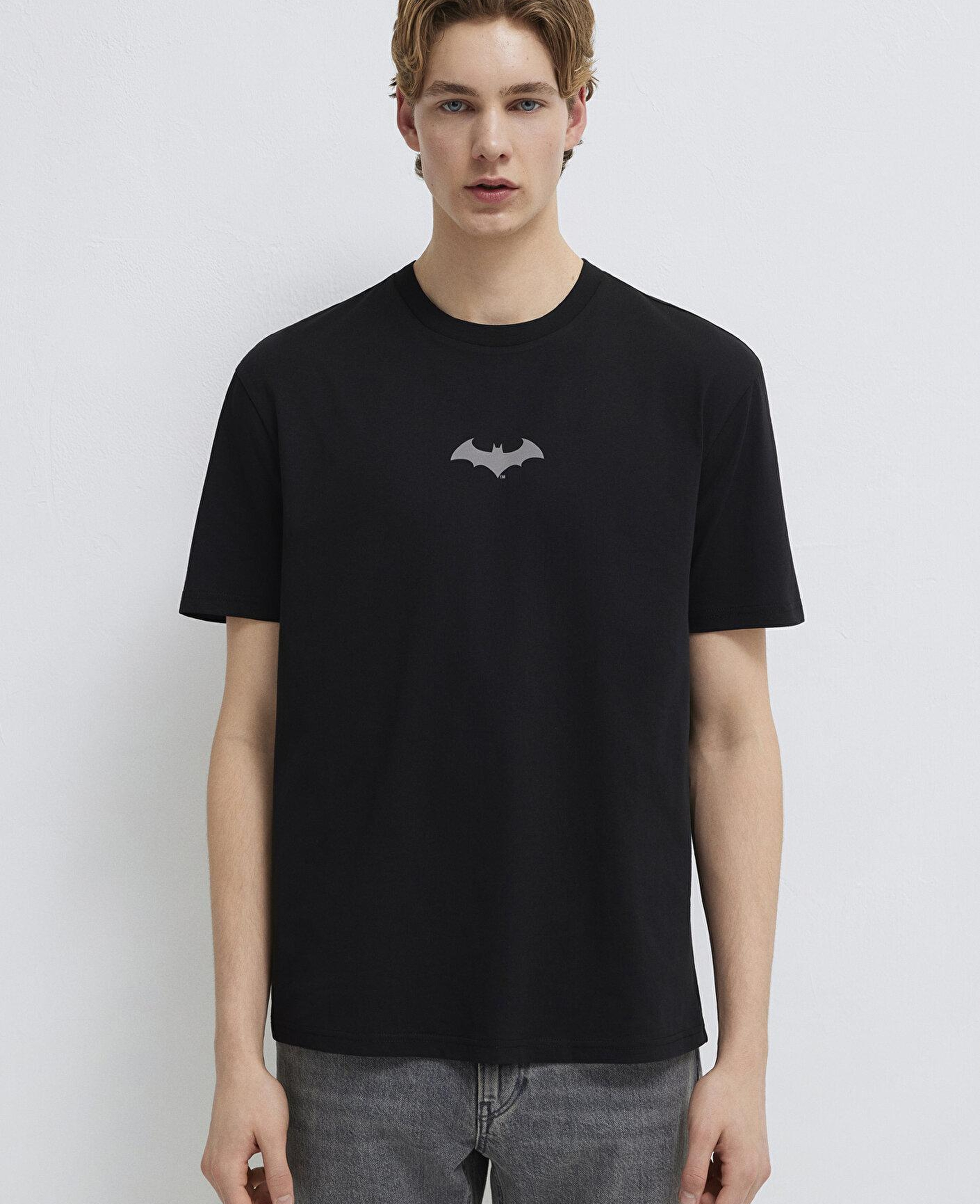 Mavi Batman Baskılı Siyah Tişört Loose Fit / Bol Rahat Kesim 066878-900