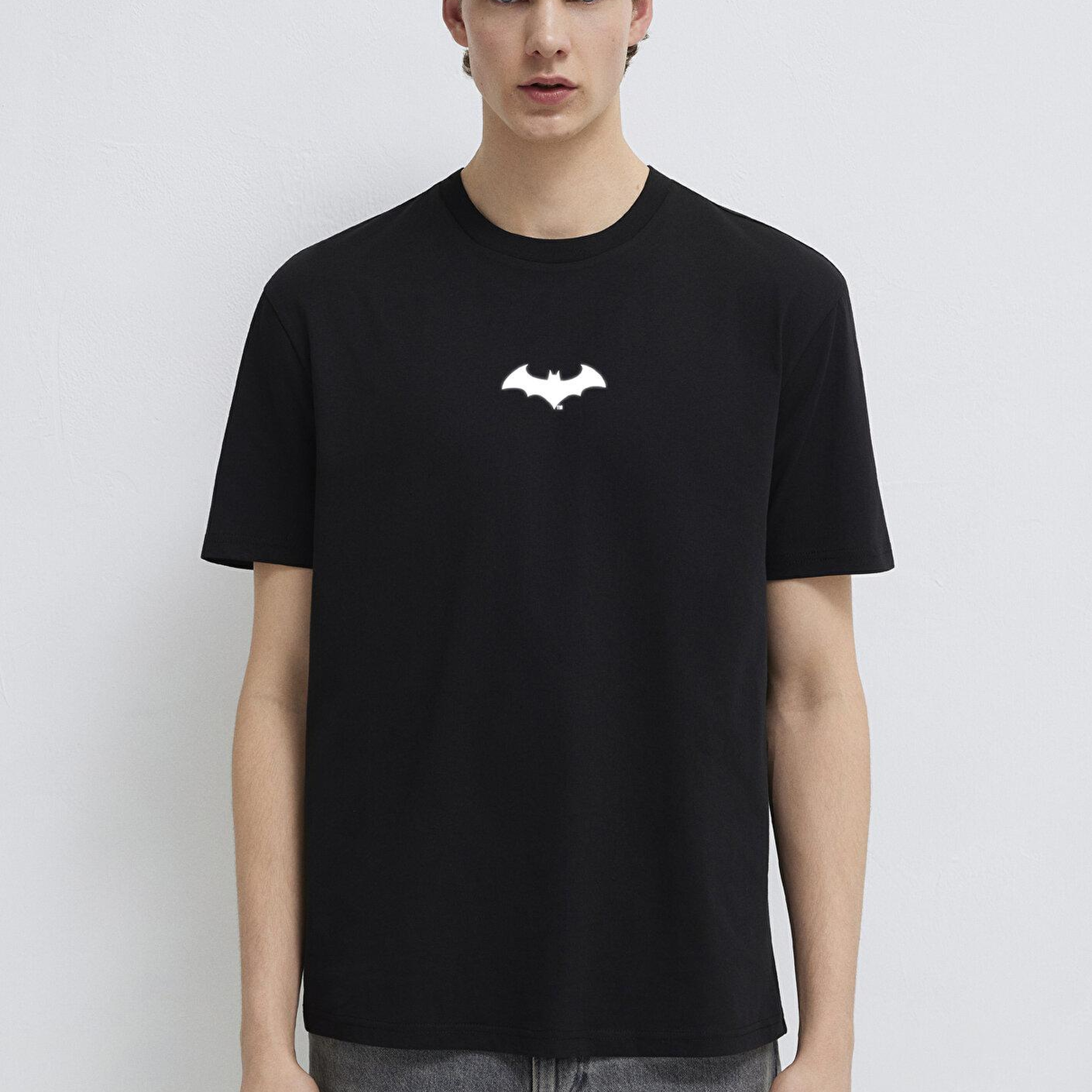 Mavi Batman Baskılı Siyah Tişört Loose Fit / Bol Rahat Kesim 066878-900