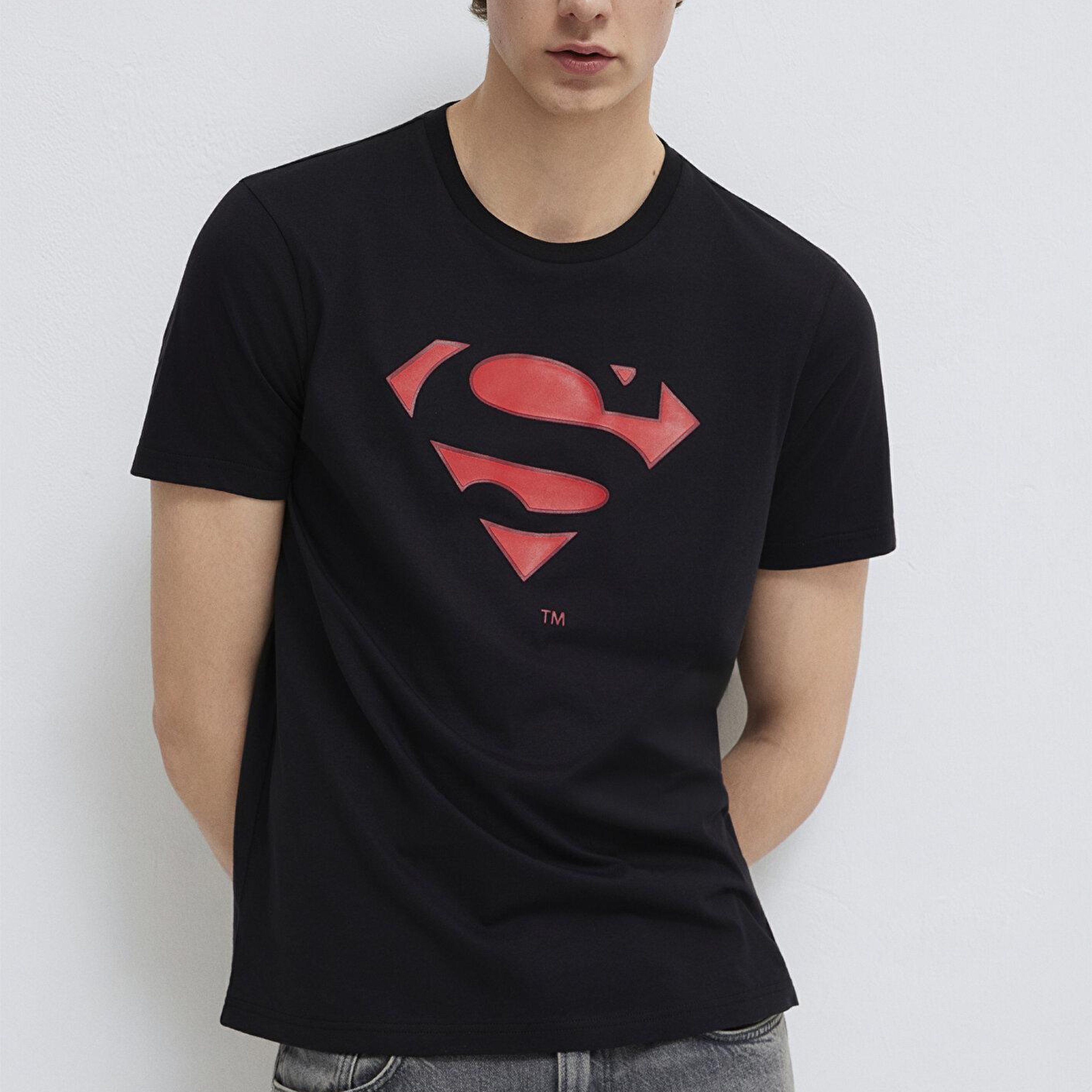 Mavi Superman Baskılı Siyah Tişört Slim Fit / Dar Kesim 066875-900