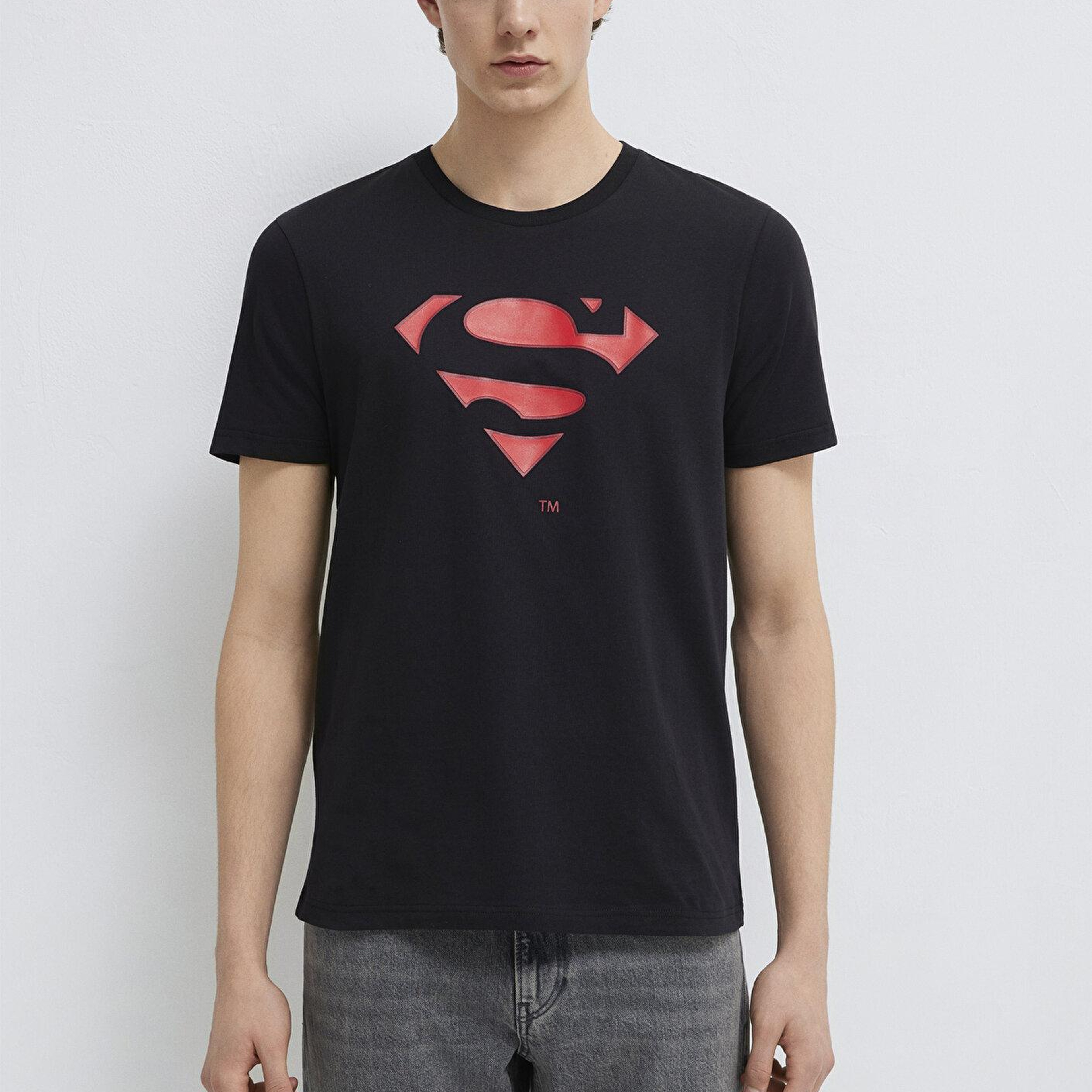 Mavi Superman Baskılı Siyah Tişört Slim Fit / Dar Kesim 066875-900