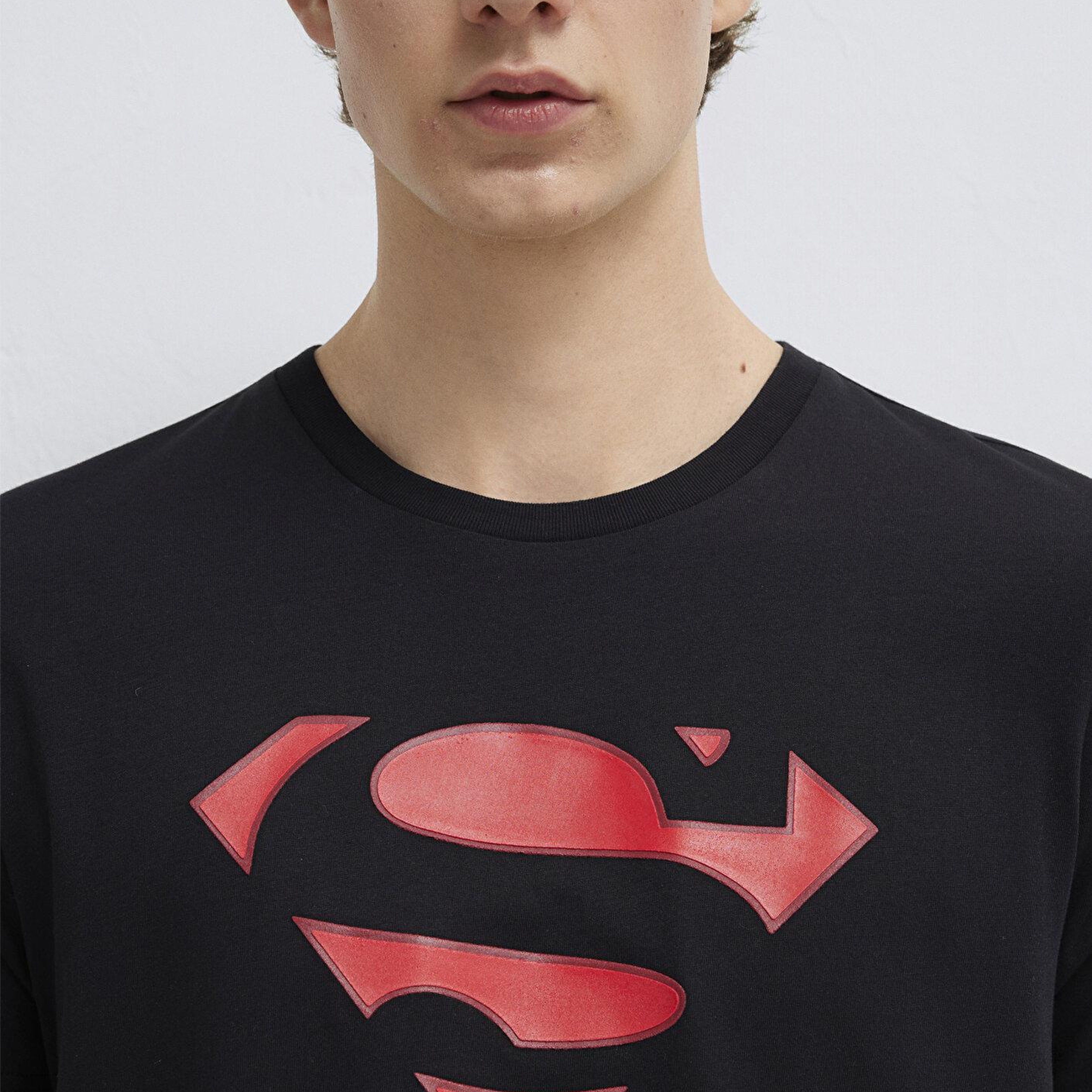 Mavi Superman Baskılı Siyah Tişört Slim Fit / Dar Kesim 066875-900