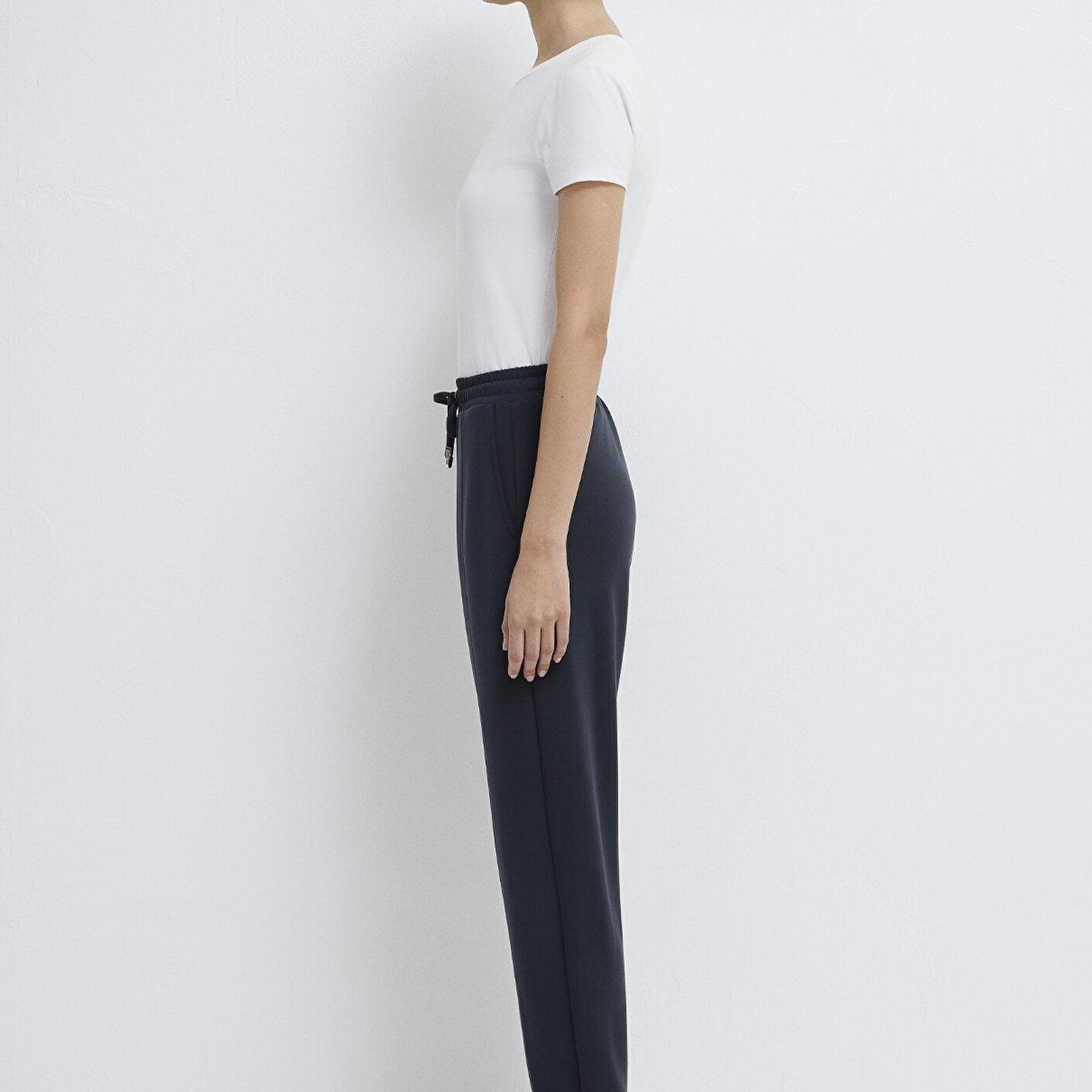Mavi Soft-Premium Siyah (TENCEL™) Modal Karışımlı Eşofman Altı 1600453-900