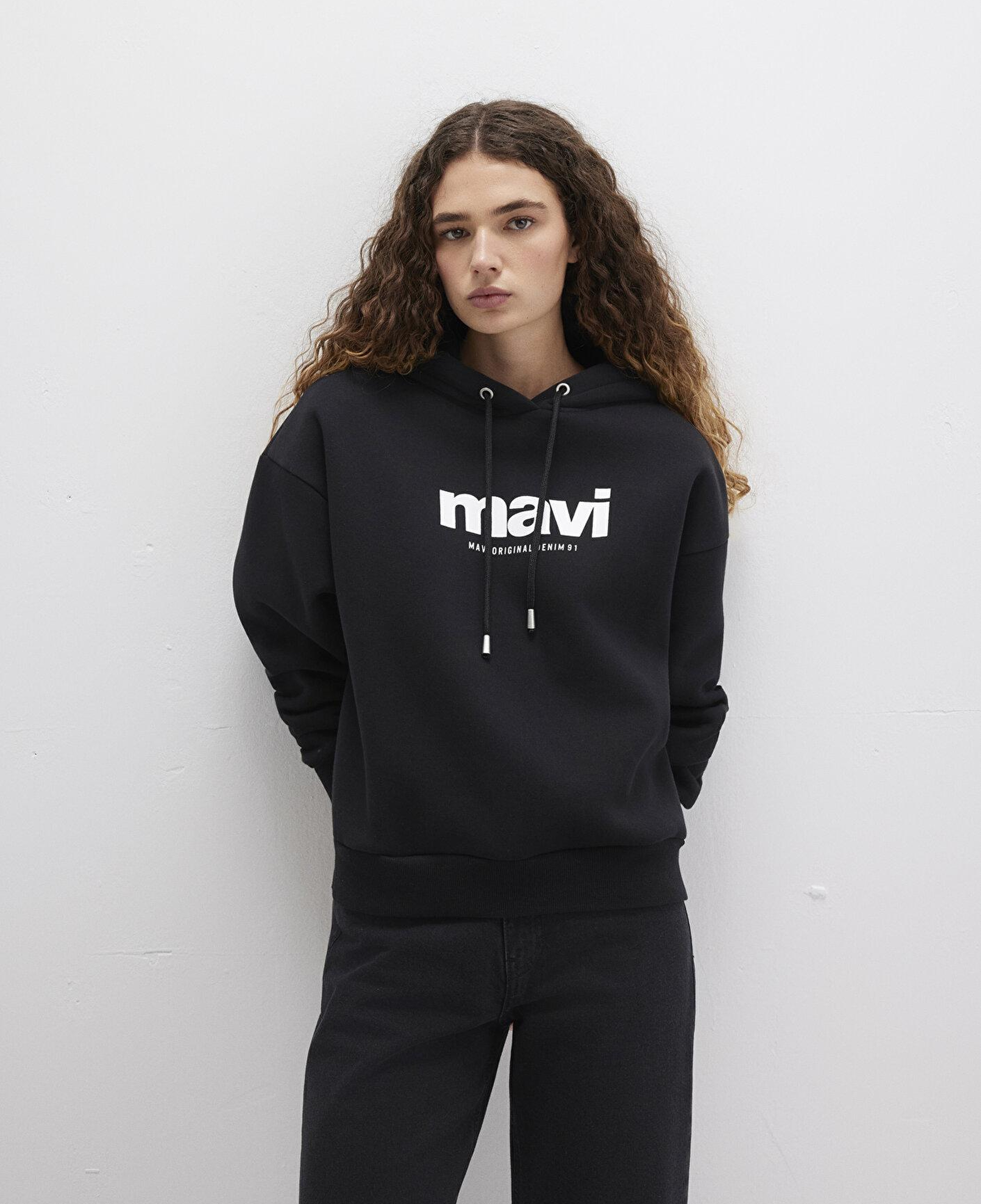 Mavi Mavi Logo Baskılı Kapüşonlu Siyah Sweatshirt 168334-900