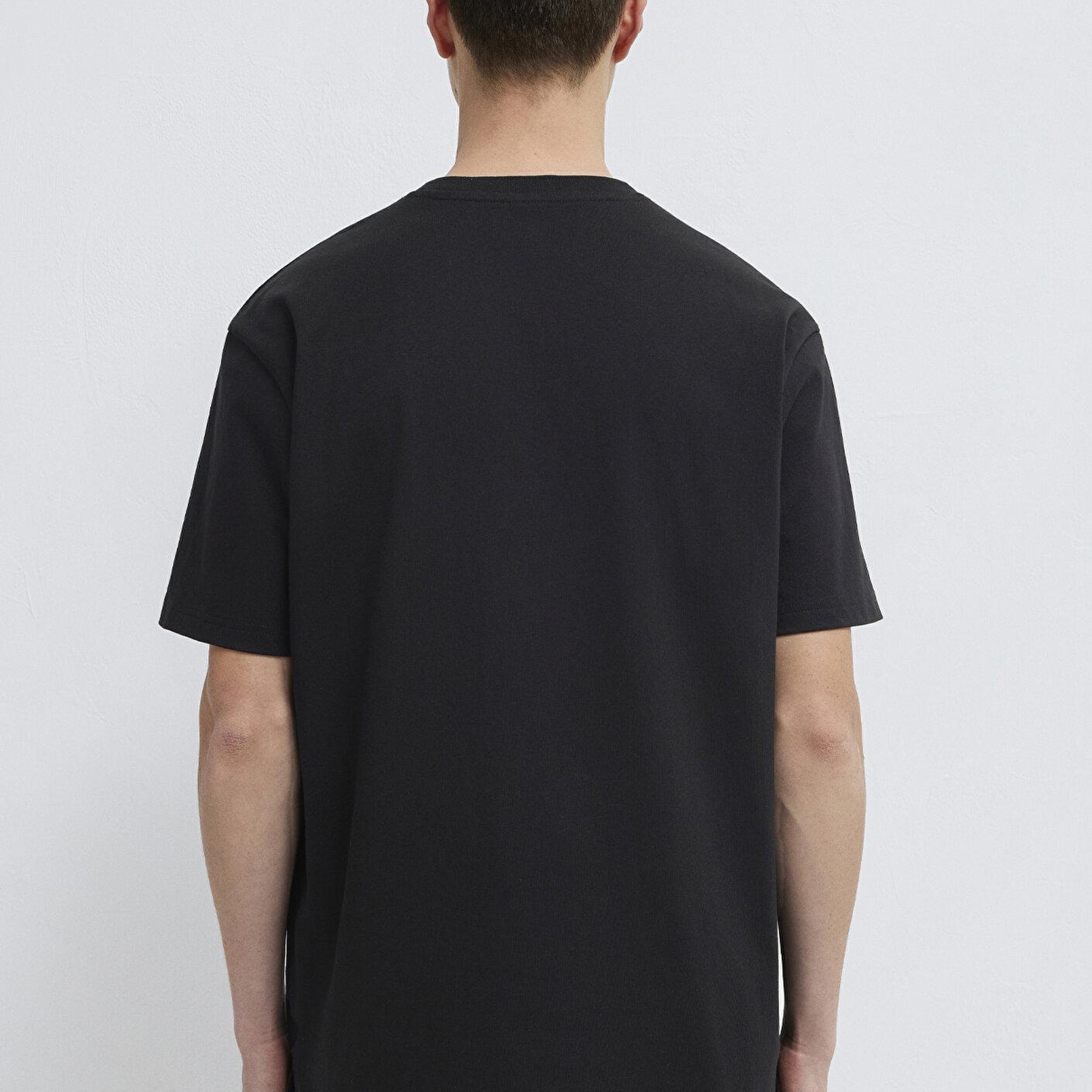 Mavi Cep Detaylı Siyah Basic Tişört Loose Fit / Bol Rahat Kesim 066248-900