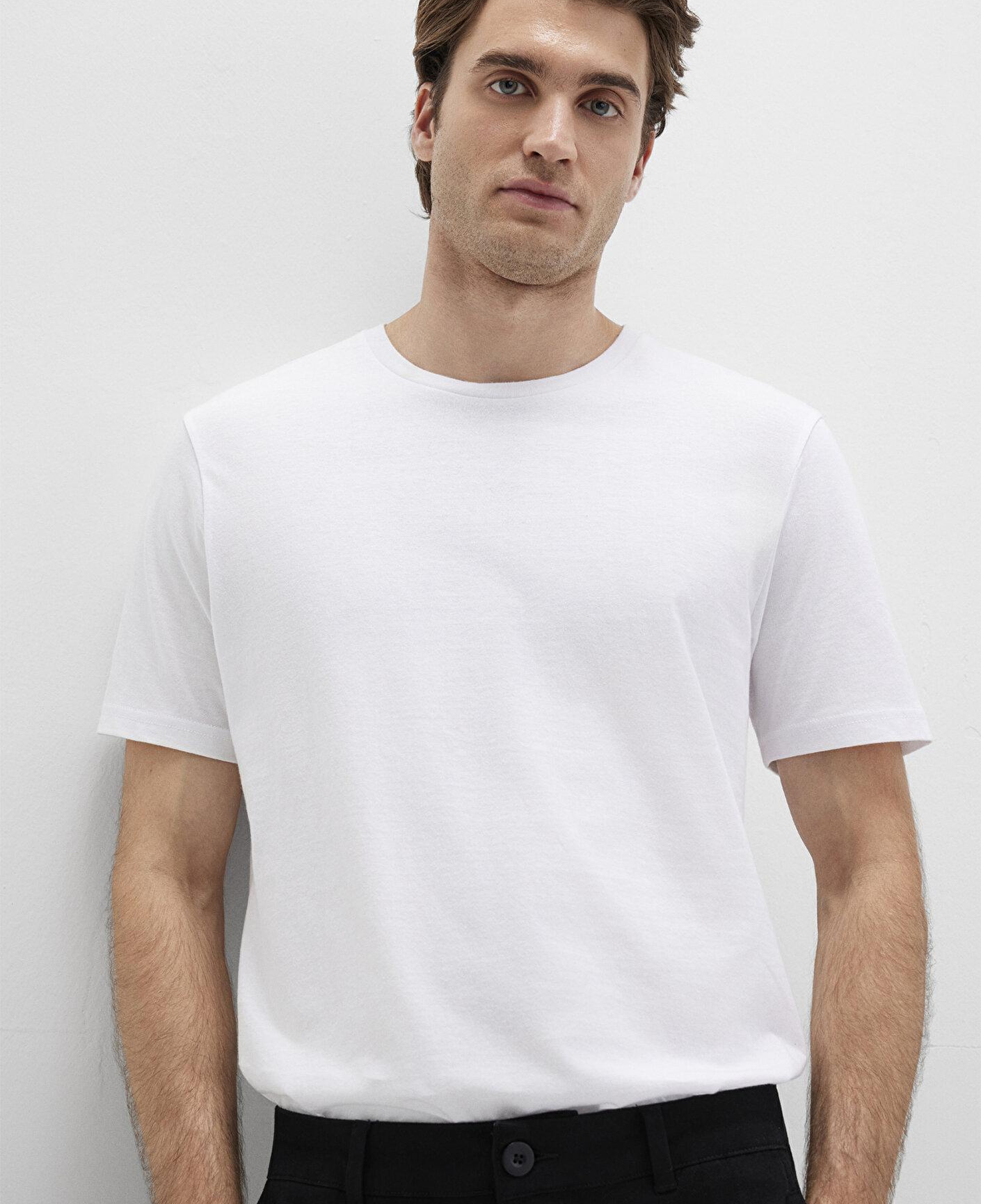 Mavi Beyaz Basic Tişört Slim Fit / Dar Kesim 065574-620