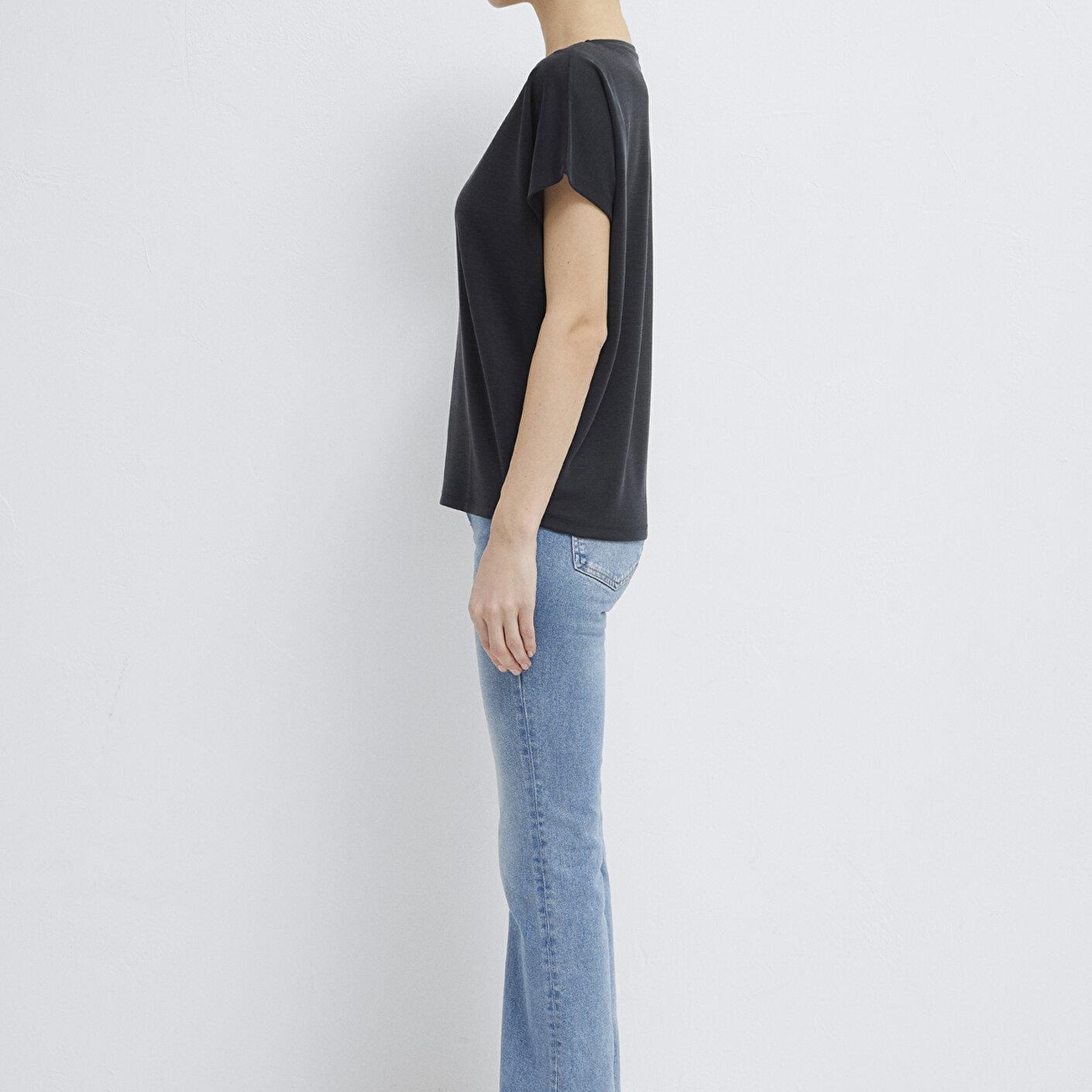 Mavi Soft-Premium Siyah (TENCEL™) Modal Karışımlı Basic Tişört Loose Fit / Bol Rahat Kesim 167245-900