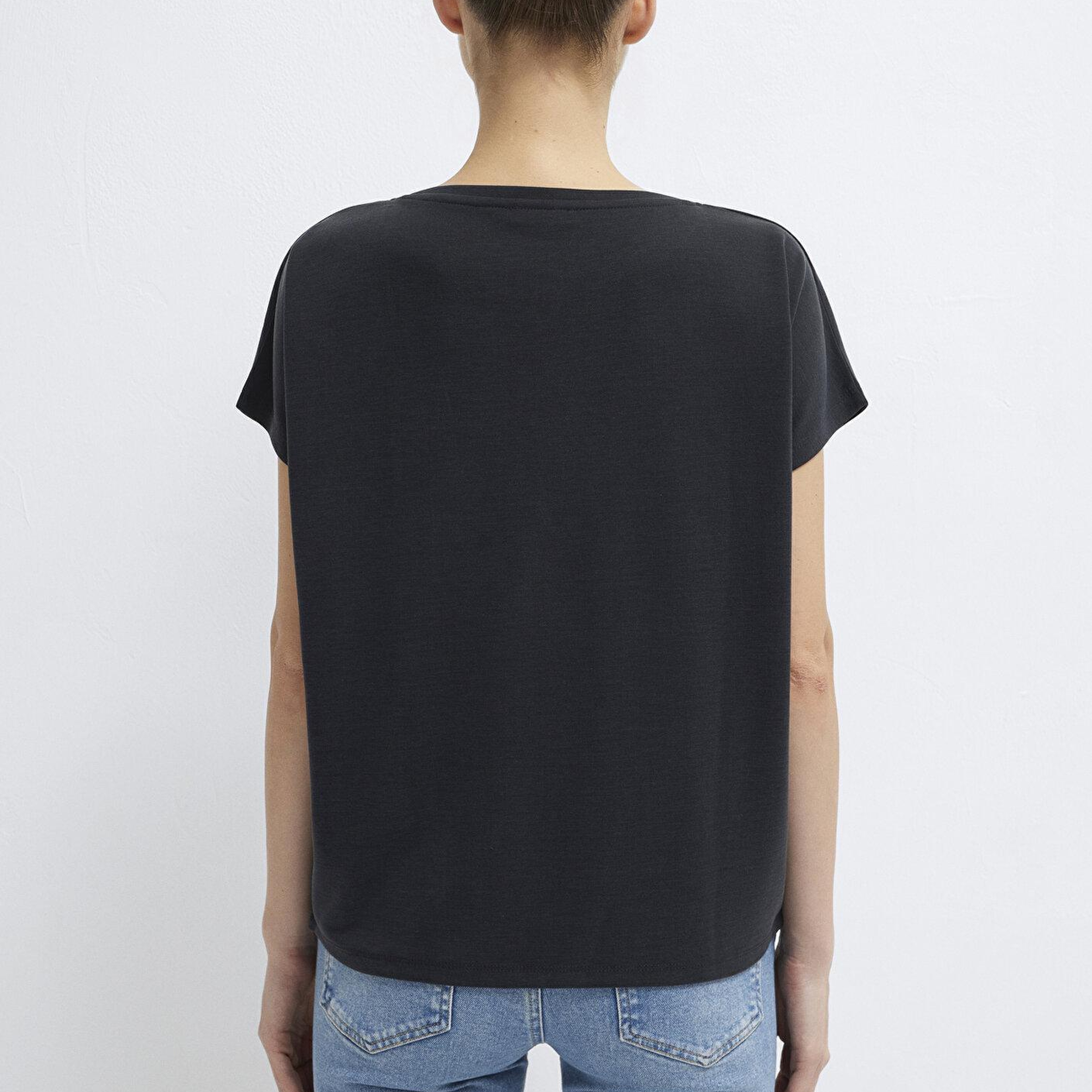 Mavi Soft-Premium Siyah (TENCEL™) Modal Karışımlı Basic Tişört Loose Fit / Bol Rahat Kesim 167245-900