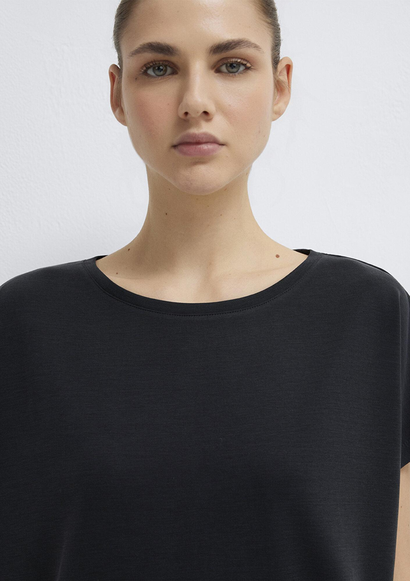 Mavi Soft-Premium Siyah (TENCEL™) Modal Karışımlı Basic Tişört Loose Fit / Bol Rahat Kesim 167245-900