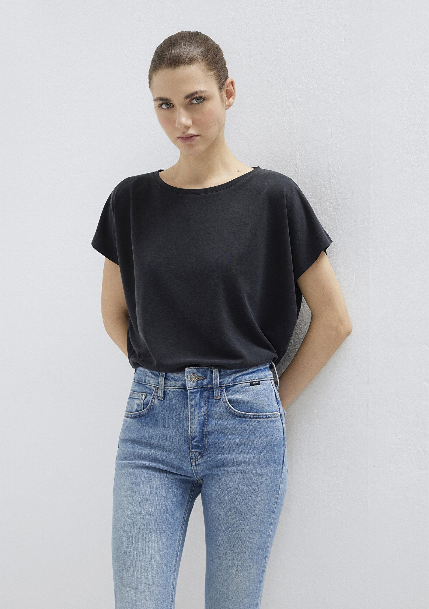 Mavi Soft-Premium Siyah (TENCEL™) Modal Karışımlı Basic Tişört Loose Fit / Bol Rahat Kesim 167245-900