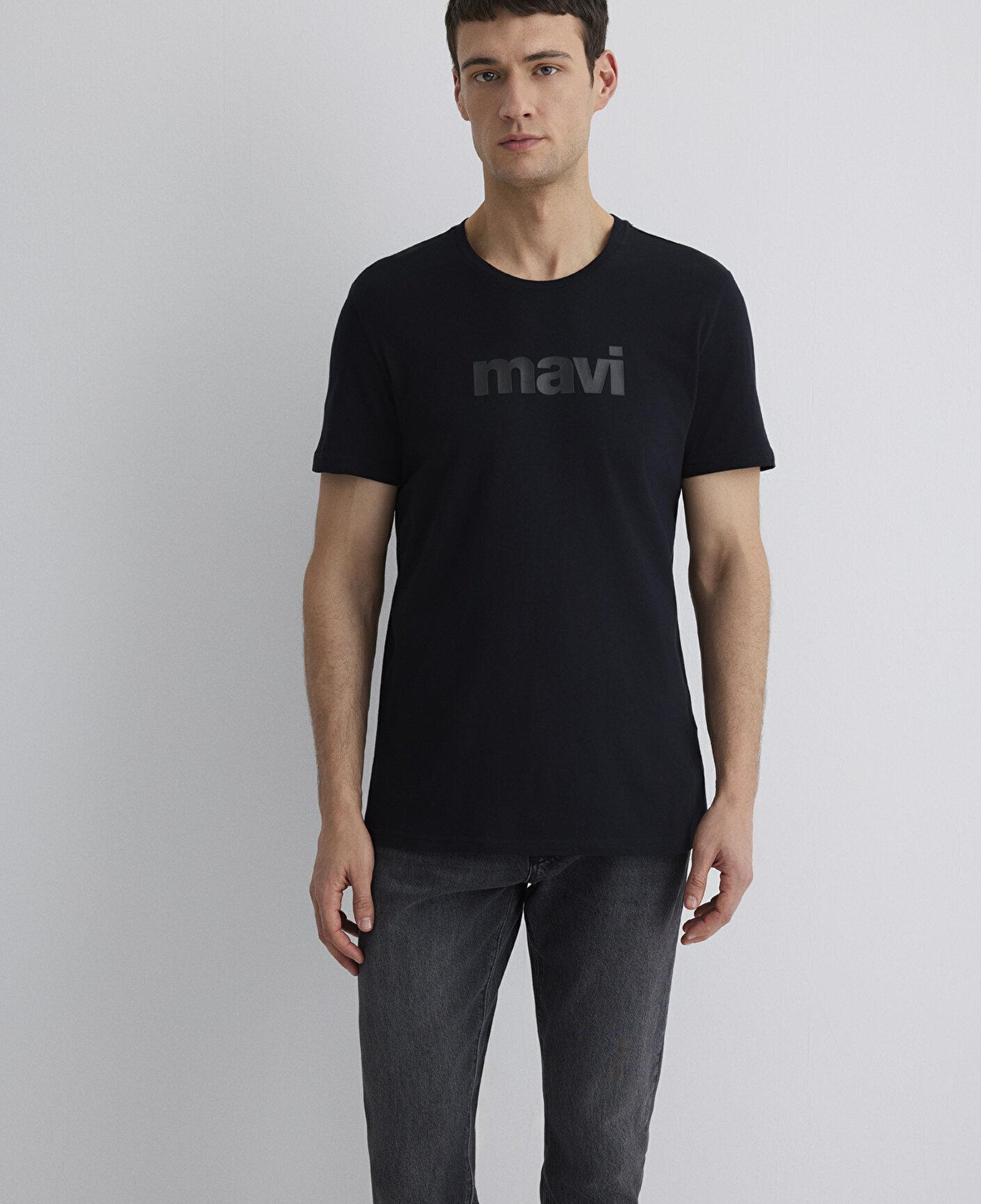 Mavi Mavi Logo Baskılı Siyah Tişört Slim Fit / Dar Kesim 065199-900