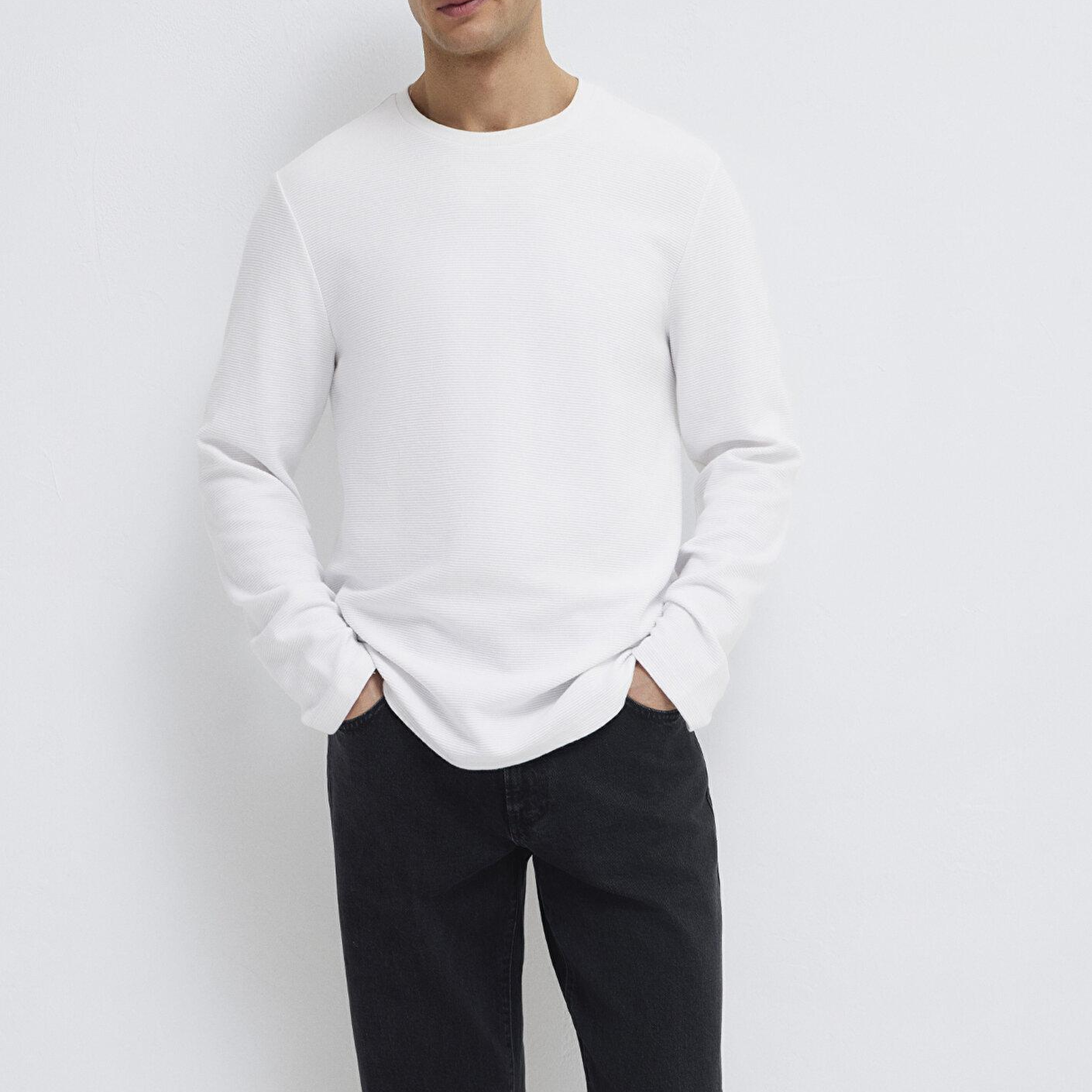 Mavi Uzun Kollu Dokulu Beyaz Tişört Slim Fit / Dar Kesim 064622-20454