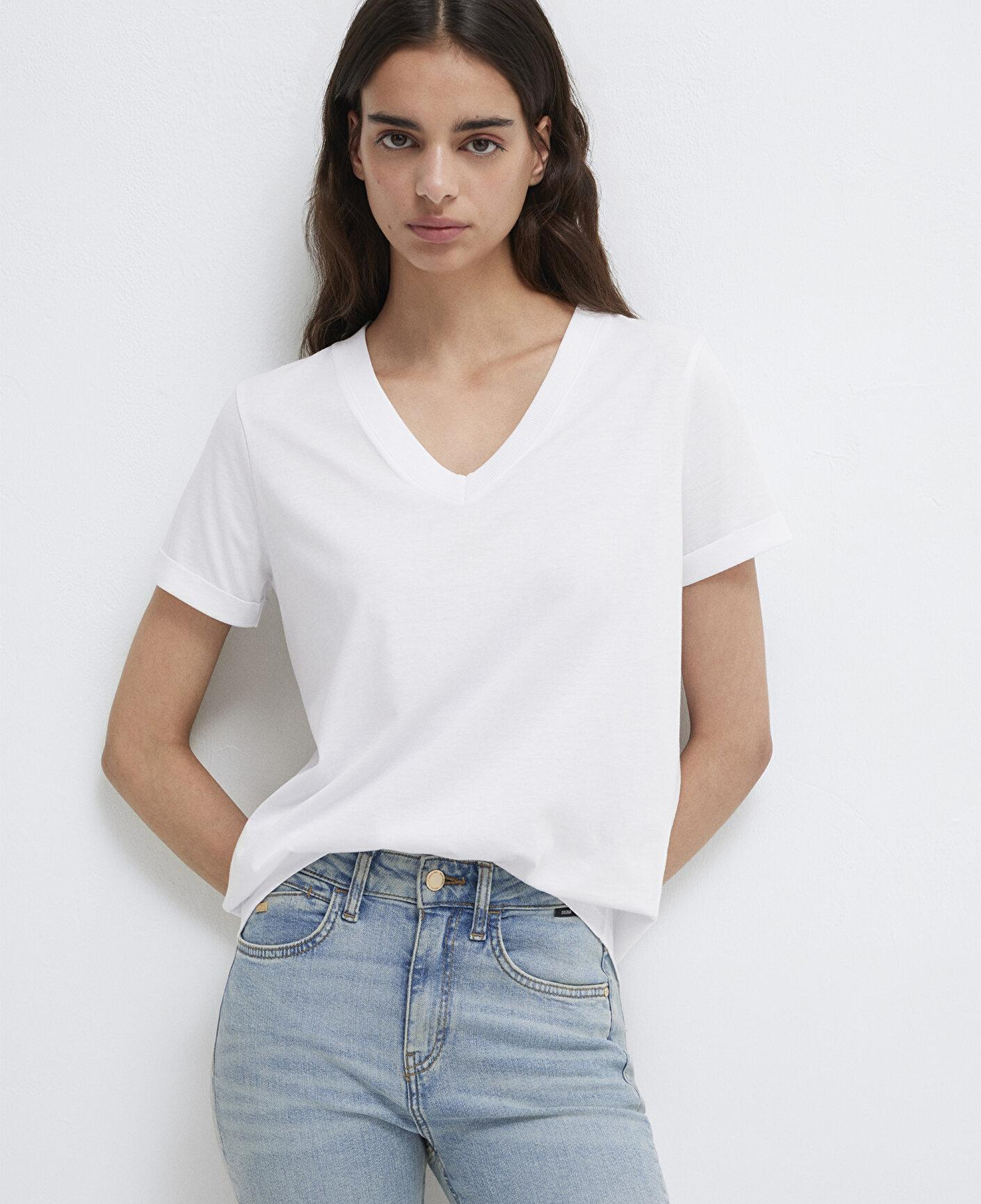 Mavi V Yaka Beyaz Basic Tişört Regular Fit / Normal Kesim 166248-620
