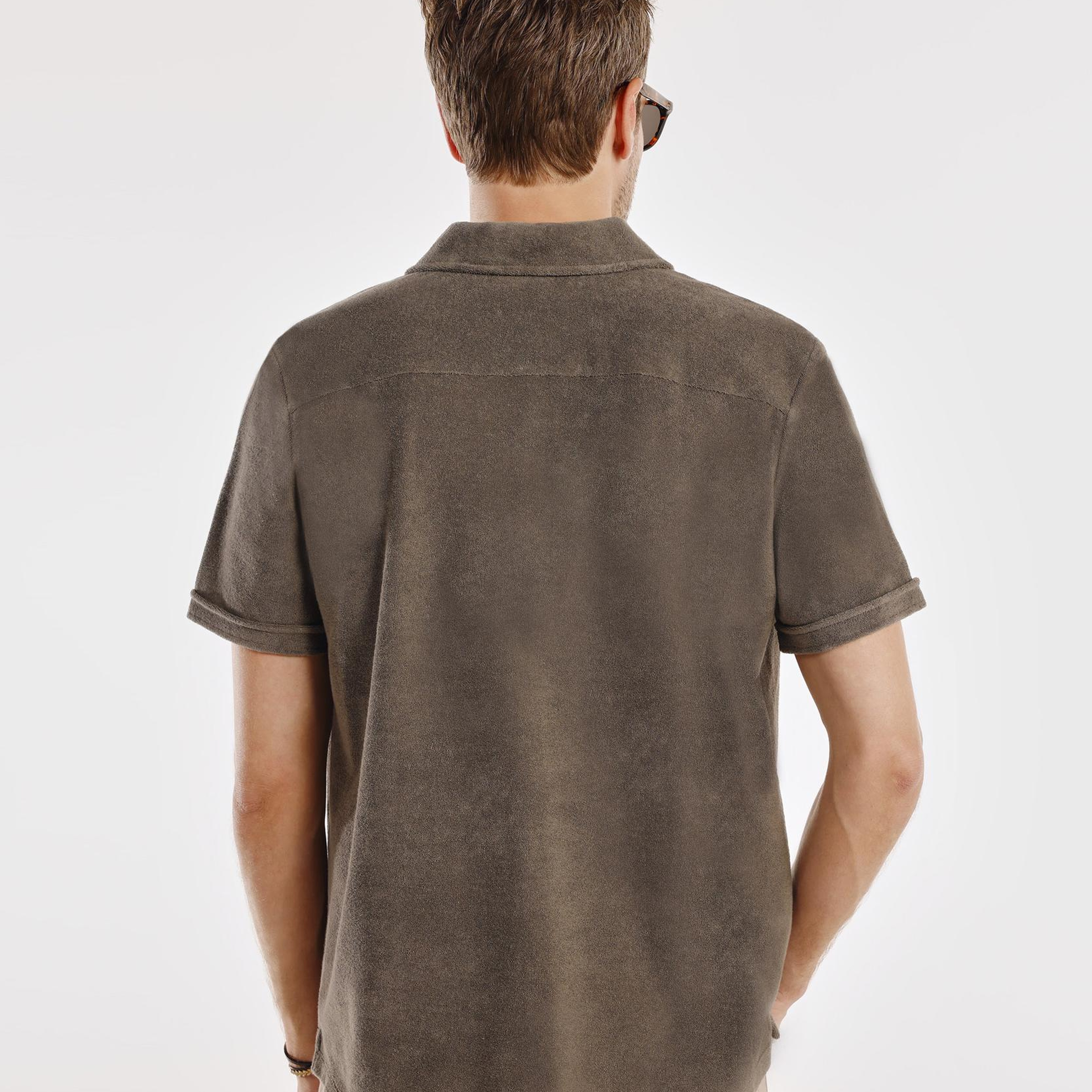 YARGICI Kısa Kol Düğmeli T-shirt