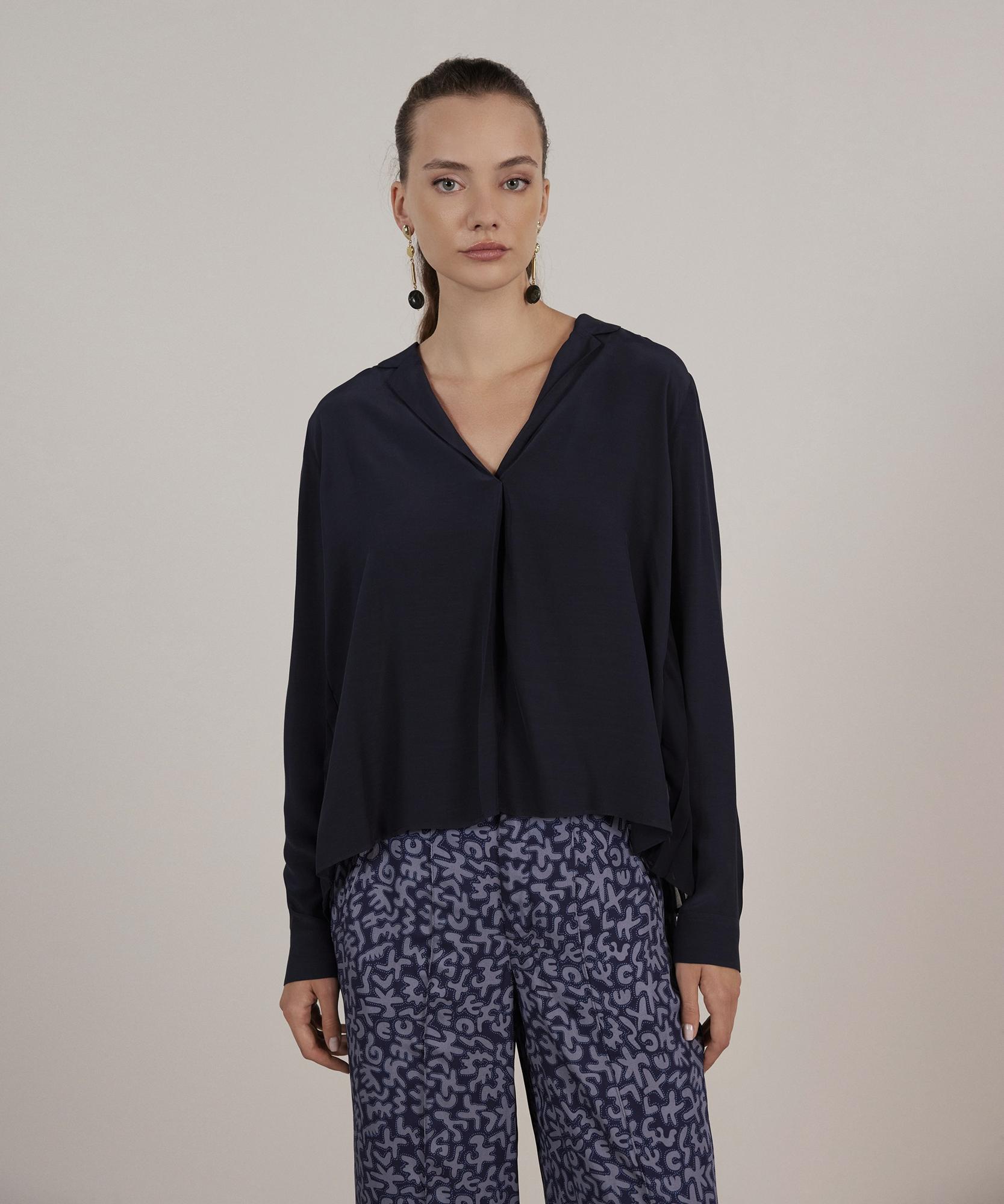 YARGICI Arka Detaylı Bluz