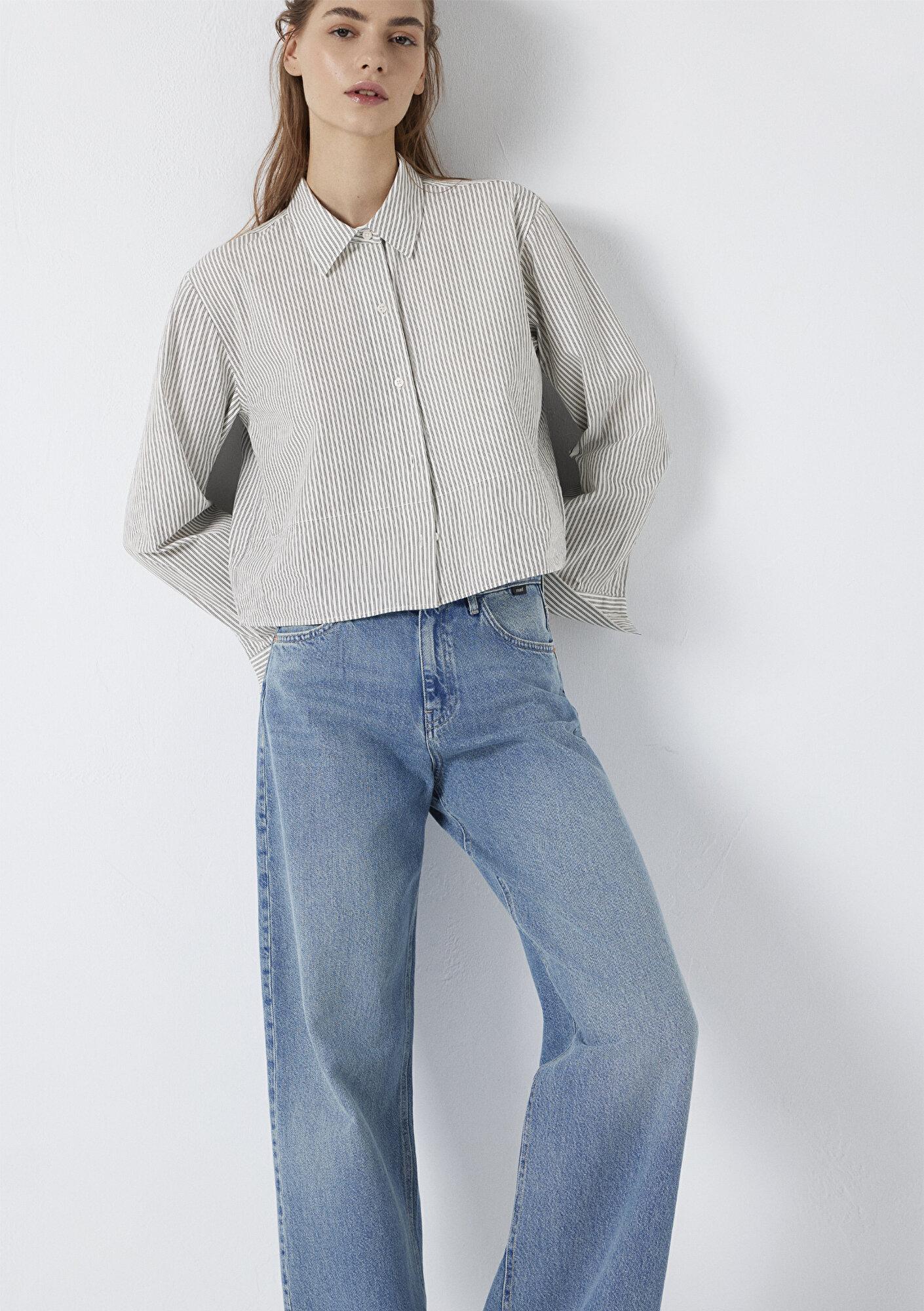 Mavi Çizgili Beyaz Gömlek Loose Fit / Bol Rahat Kesim 1211394-84014