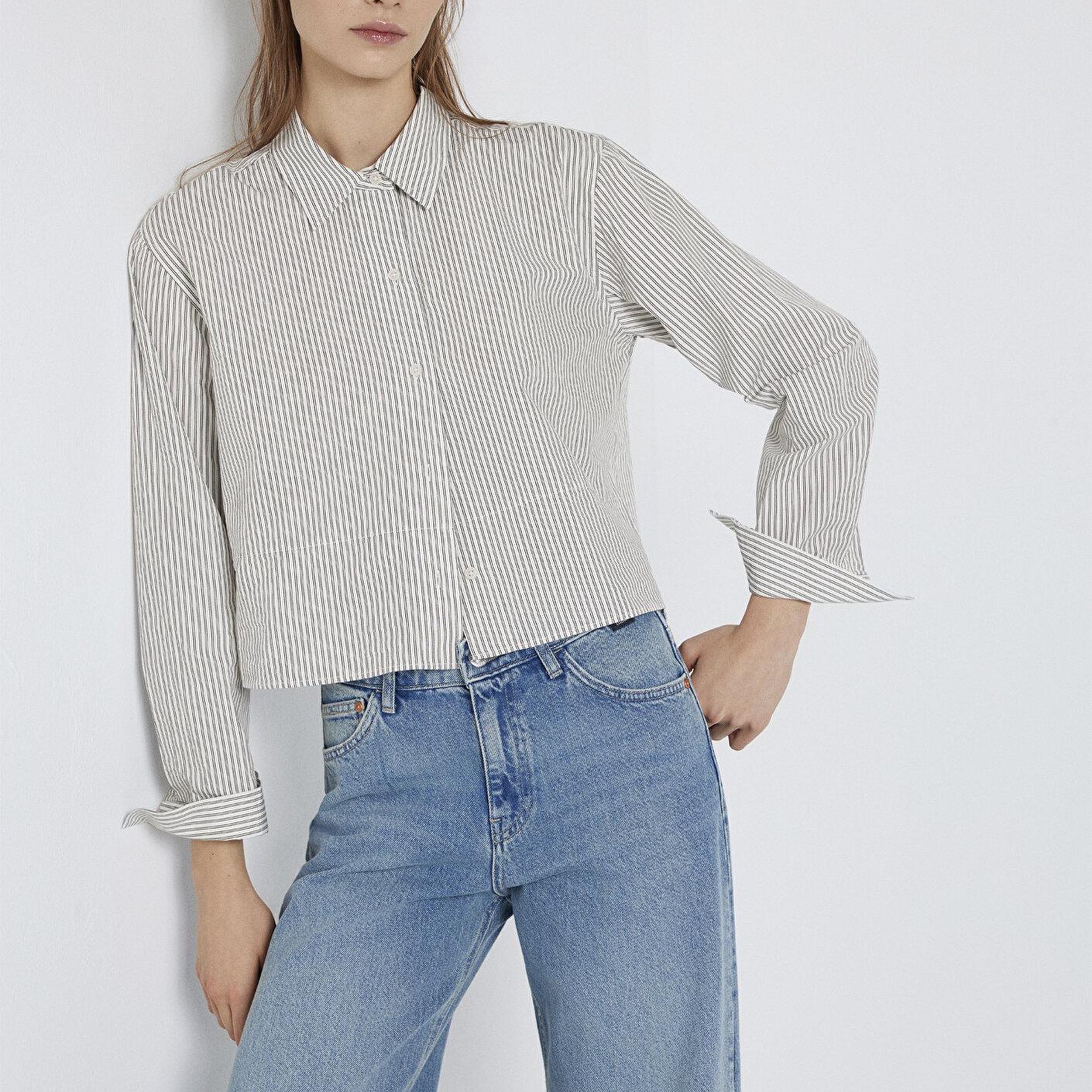 Mavi Çizgili Beyaz Gömlek Loose Fit / Bol Rahat Kesim 1211394-84014