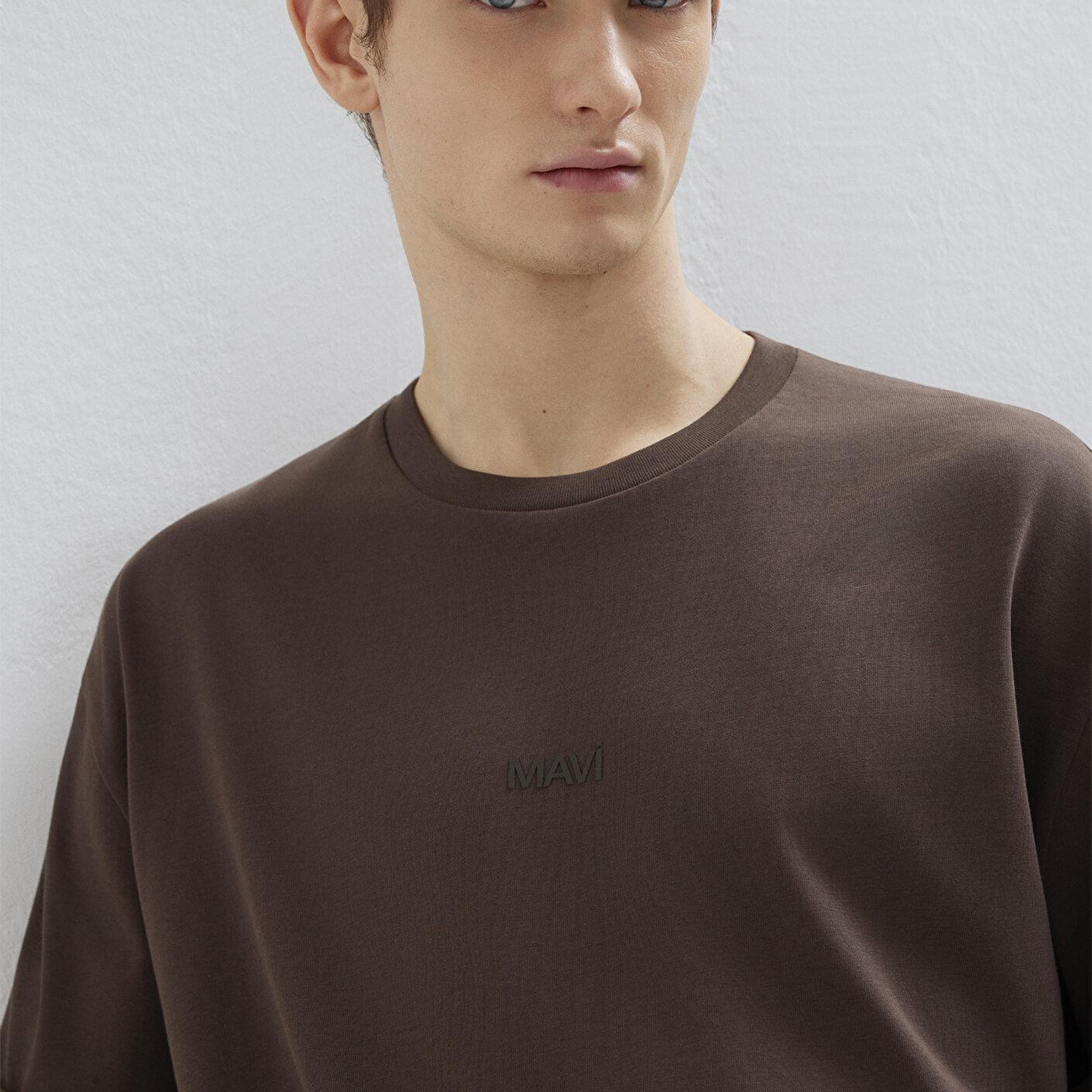 Mavi Mavi Logo Kahverengi Basic Tişört Relaxed Fit / Rahat Kesim 0613093-70251