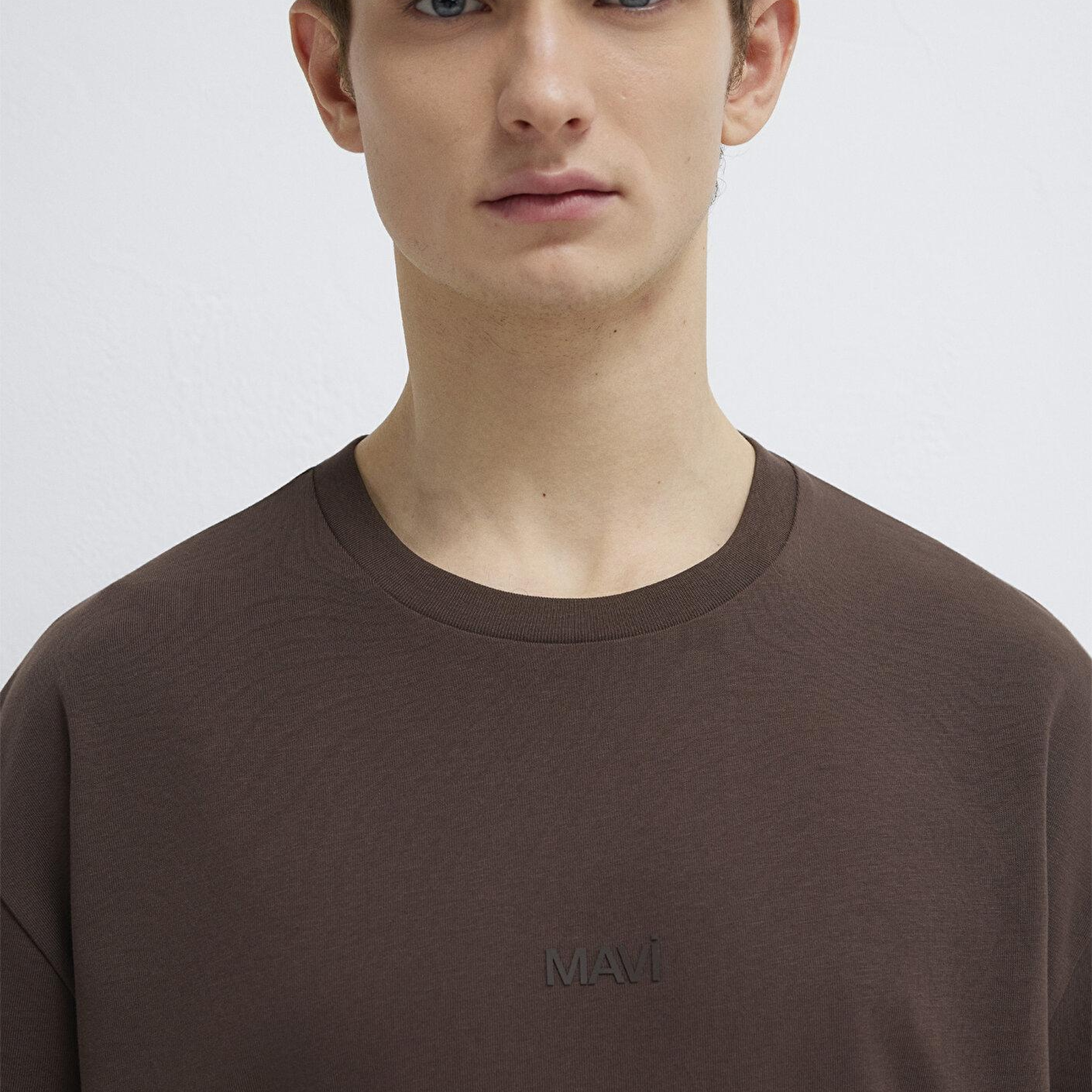 Mavi Mavi Logo Kahverengi Basic Tişört Relaxed Fit / Rahat Kesim 0613093-70251