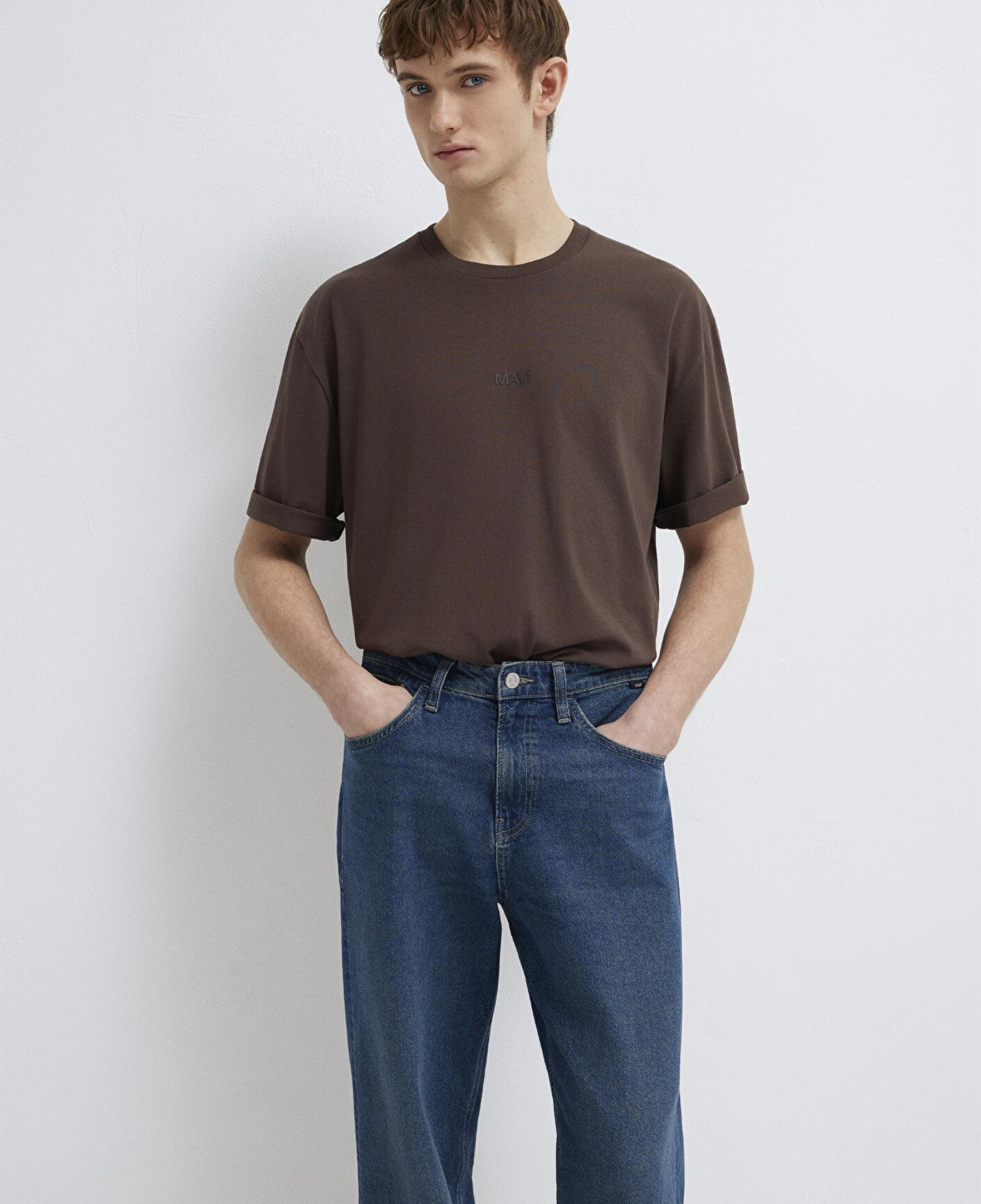 Mavi Mavi Logo Kahverengi Basic Tişört Relaxed Fit / Rahat Kesim 0613093-70251