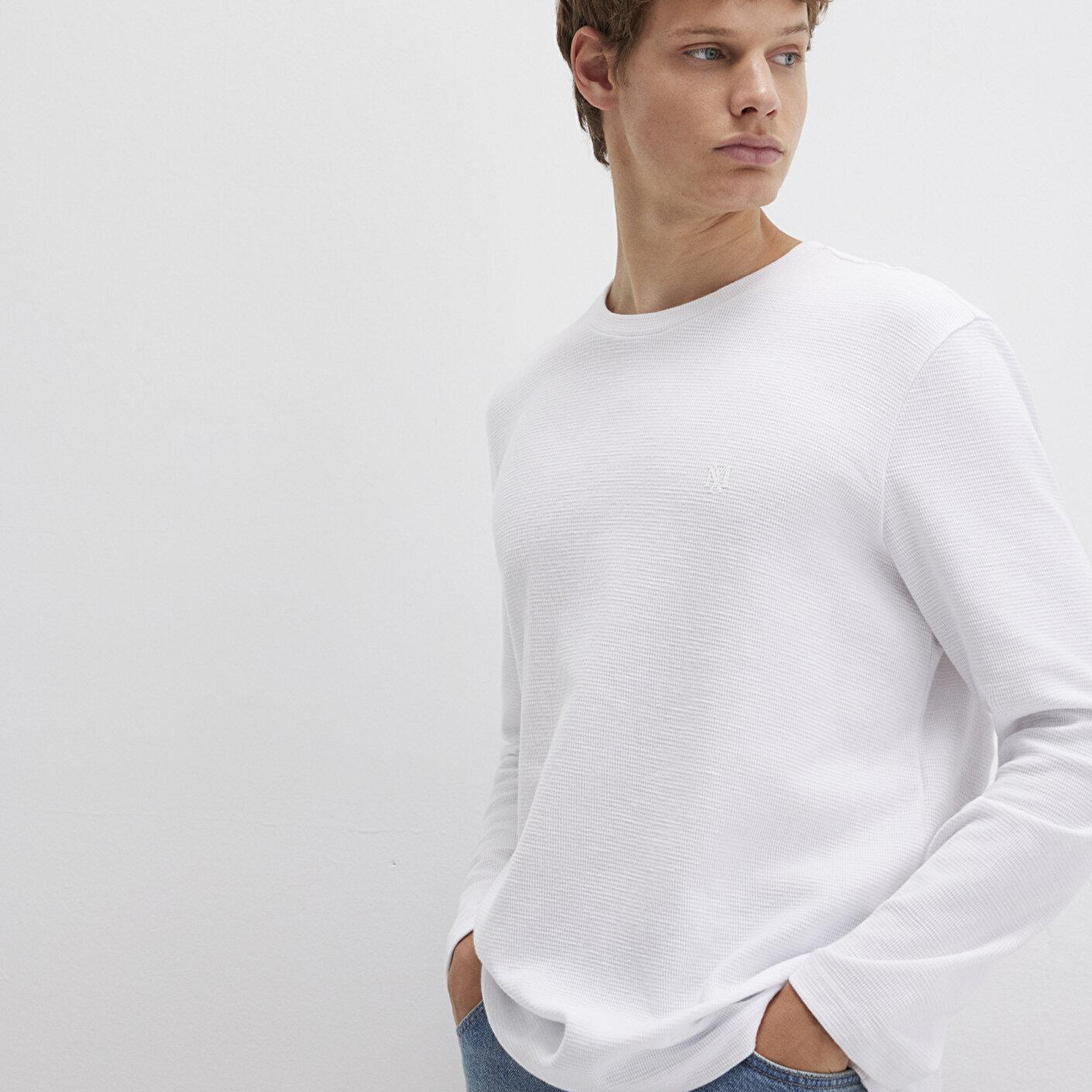 Mavi Uzun Kollu Beyaz Basic Tişört Slim Fit / Dar Kesim 065755-620