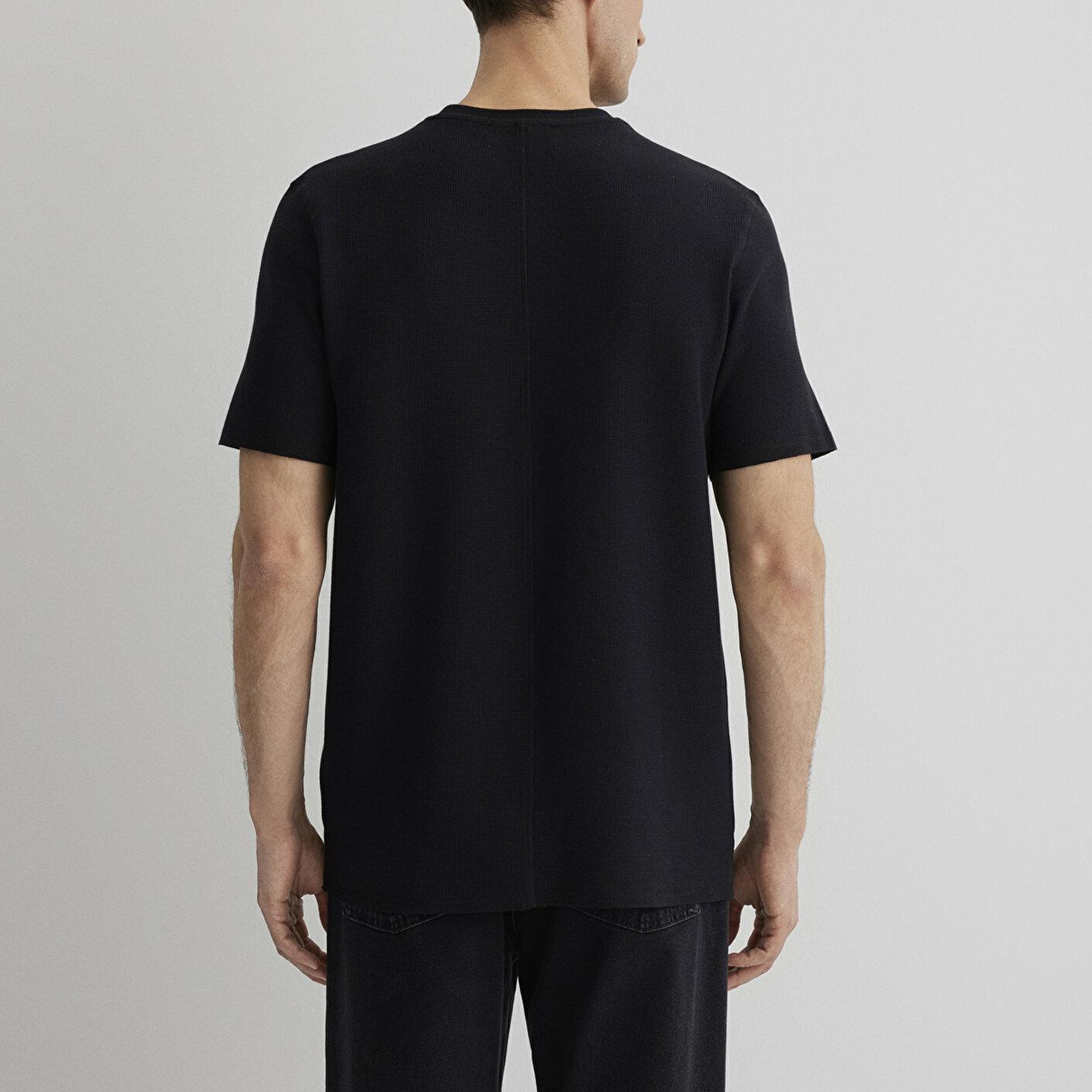 Mavi Dokulu Siyah Basic Tişört Regular Fit / Normal Kesim 0610277-900