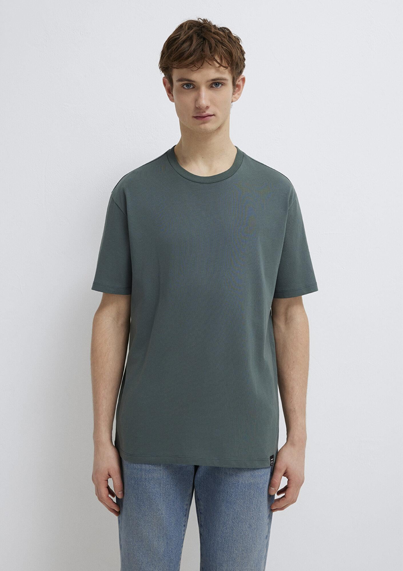 Mavi Etiket Detaylı Yeşil Basic Tişört Loose Fit / Bol Rahat Kesim 0611824-71598