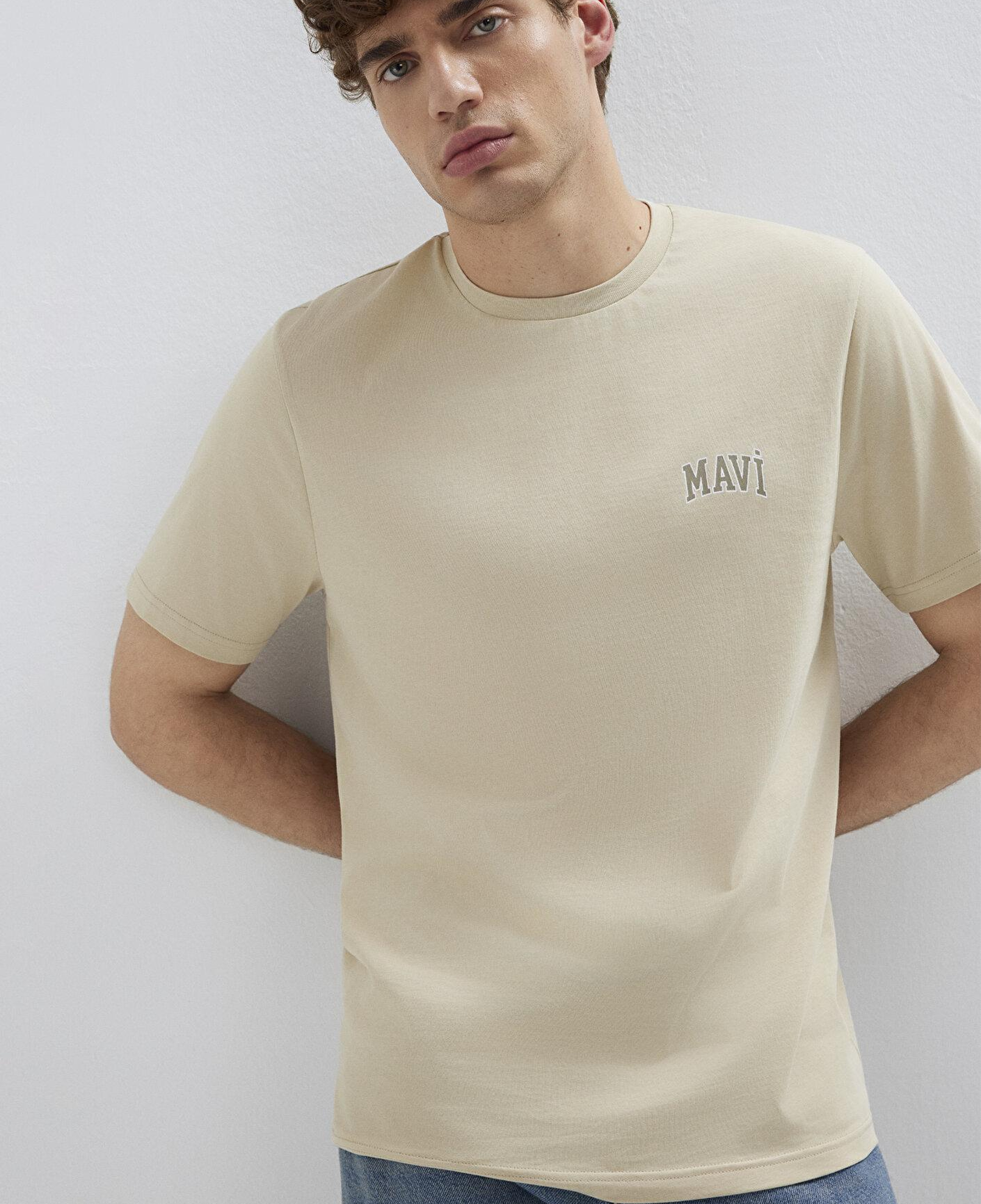 Mavi Mavi Logo Baskılı Bej Tişört Regular Fit / Normal Kesim 0611714-70325