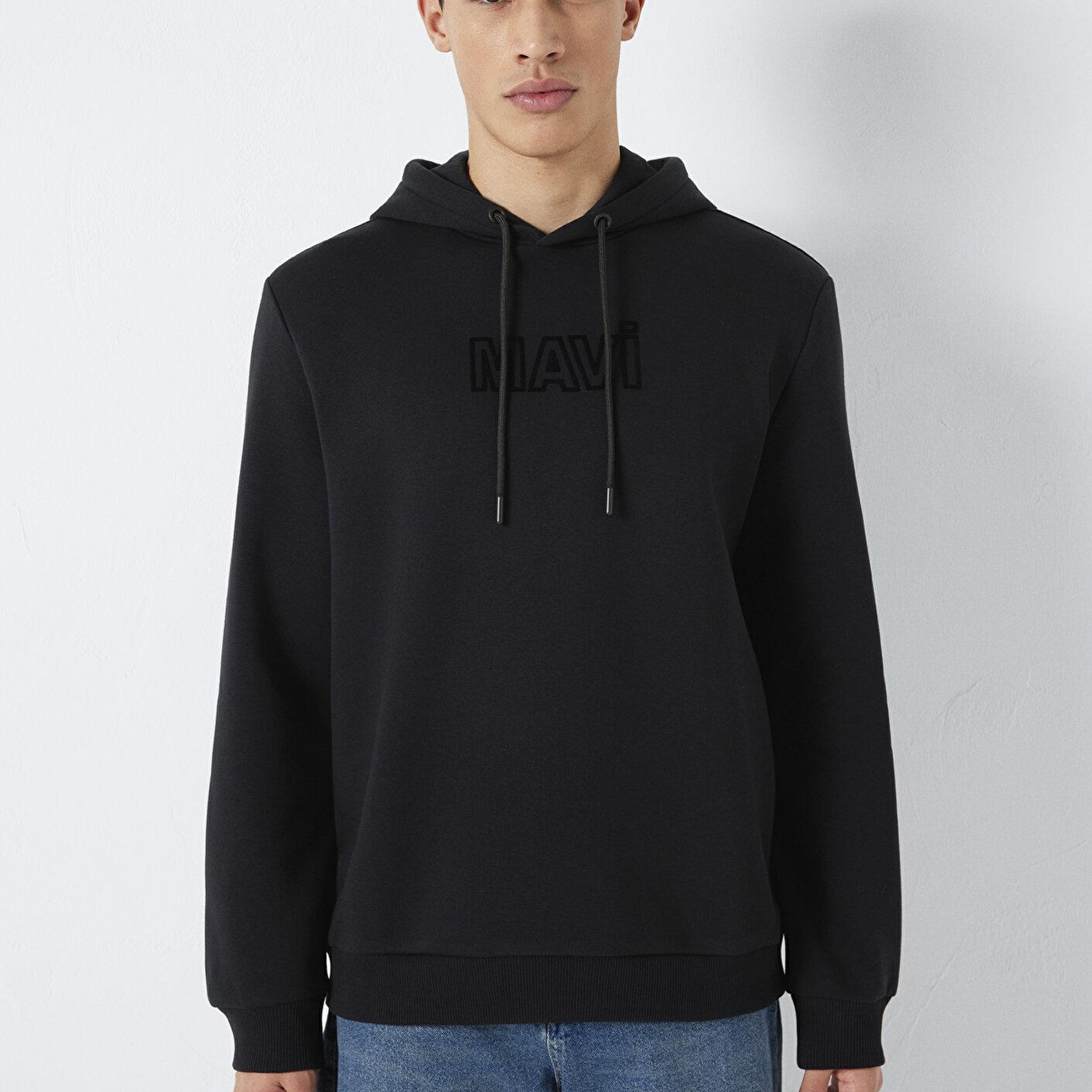 Mavi Mavi Logo Baskılı Kapüşonlu Siyah Sweatshirt 0S10549-900