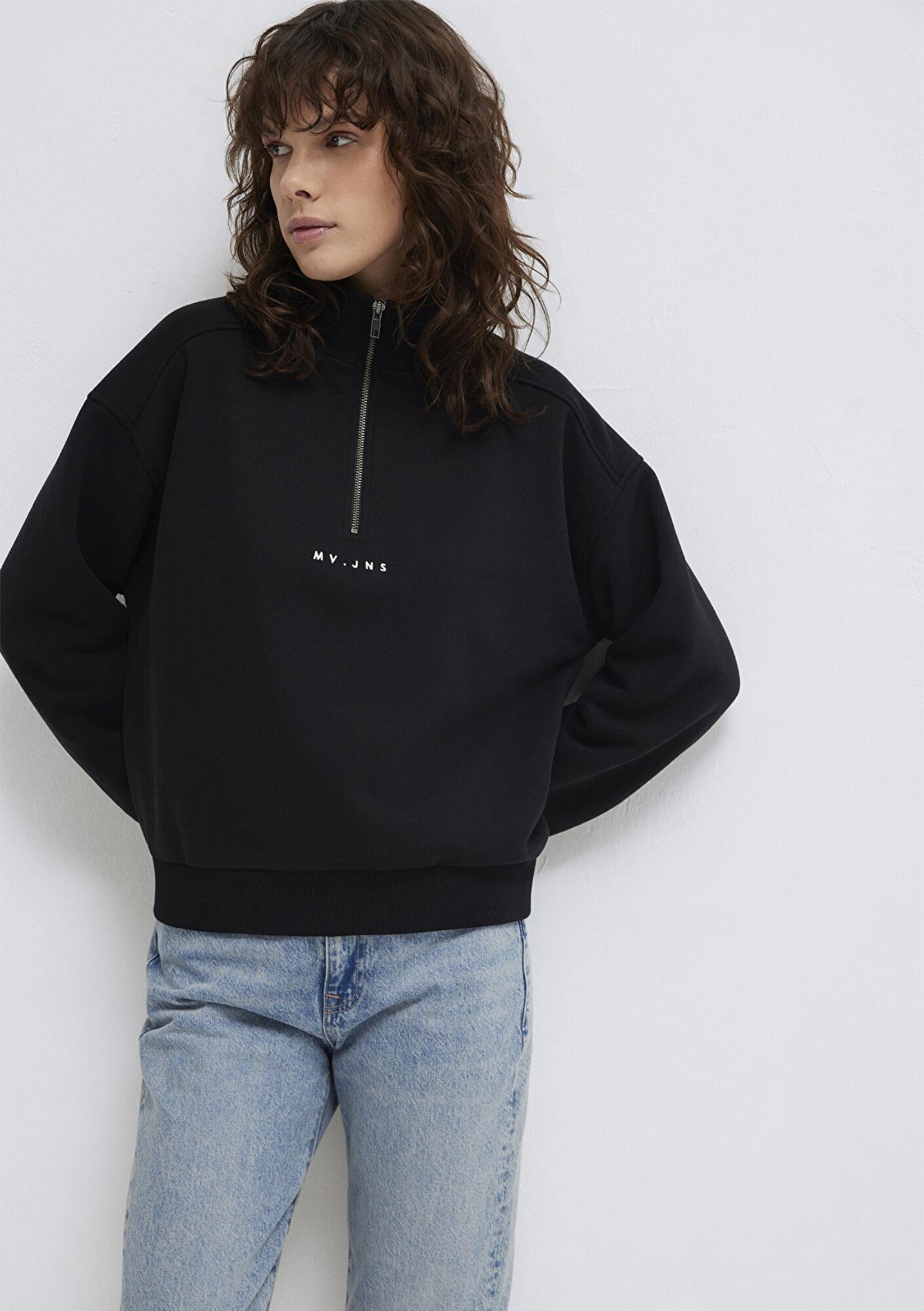 Mavi MVJNS Nakışlı Yarı Fermuarlı Siyah Sweatshirt 1S10533-900