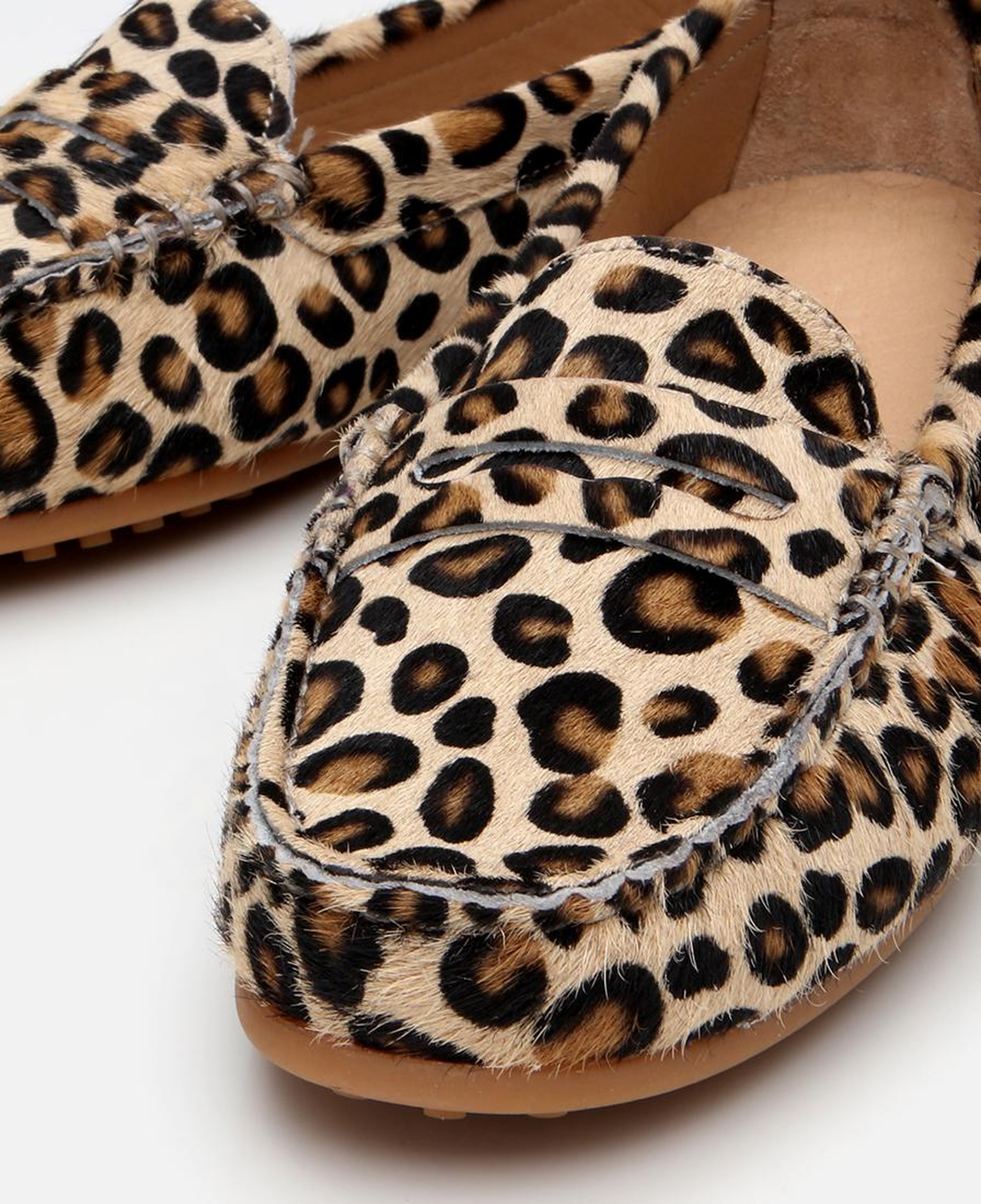 Kadın Deri Siyah Leopar Desenli Günlük Loafer