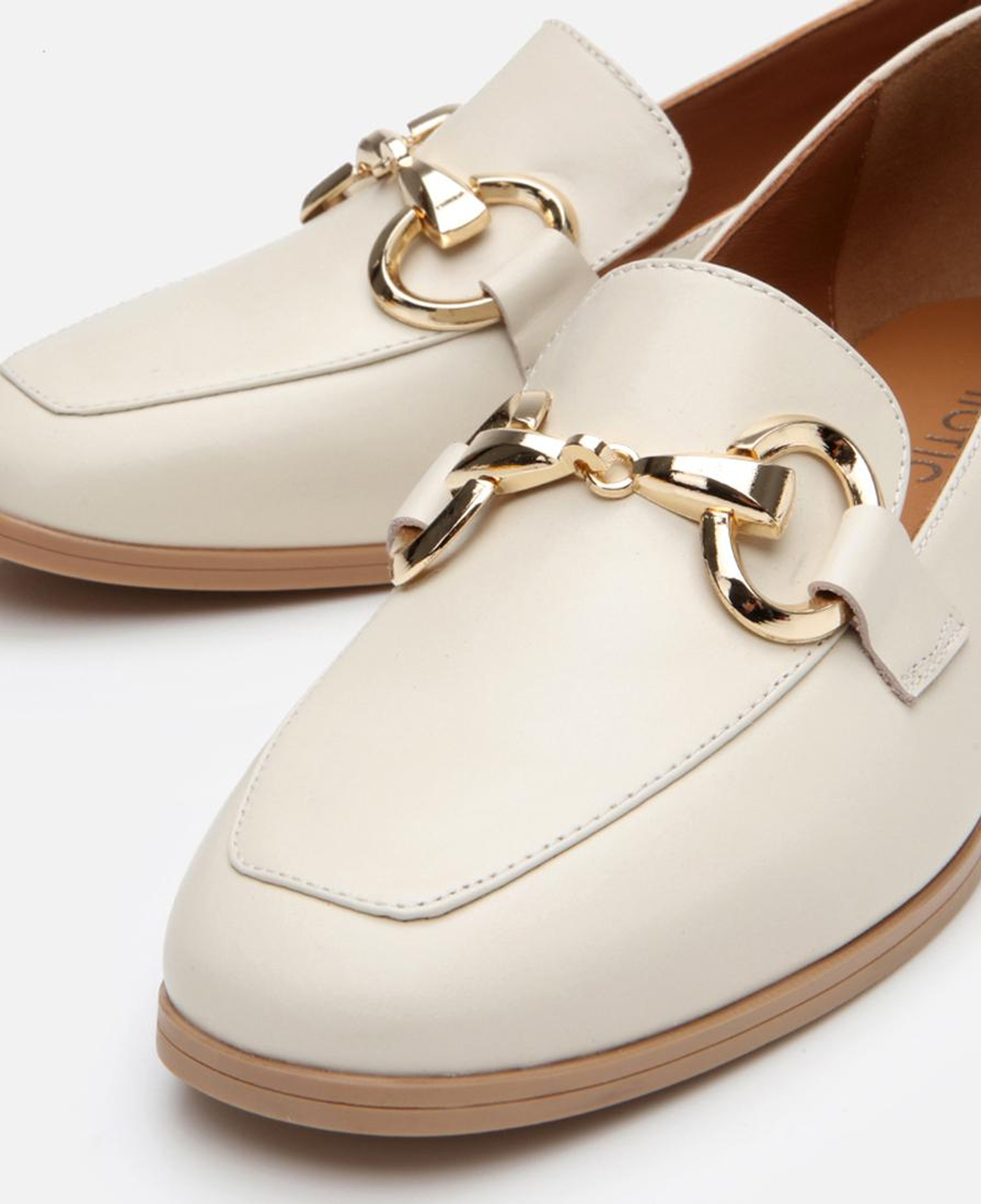 Kadın Deri Ekru Tokalı Klasik Loafer
