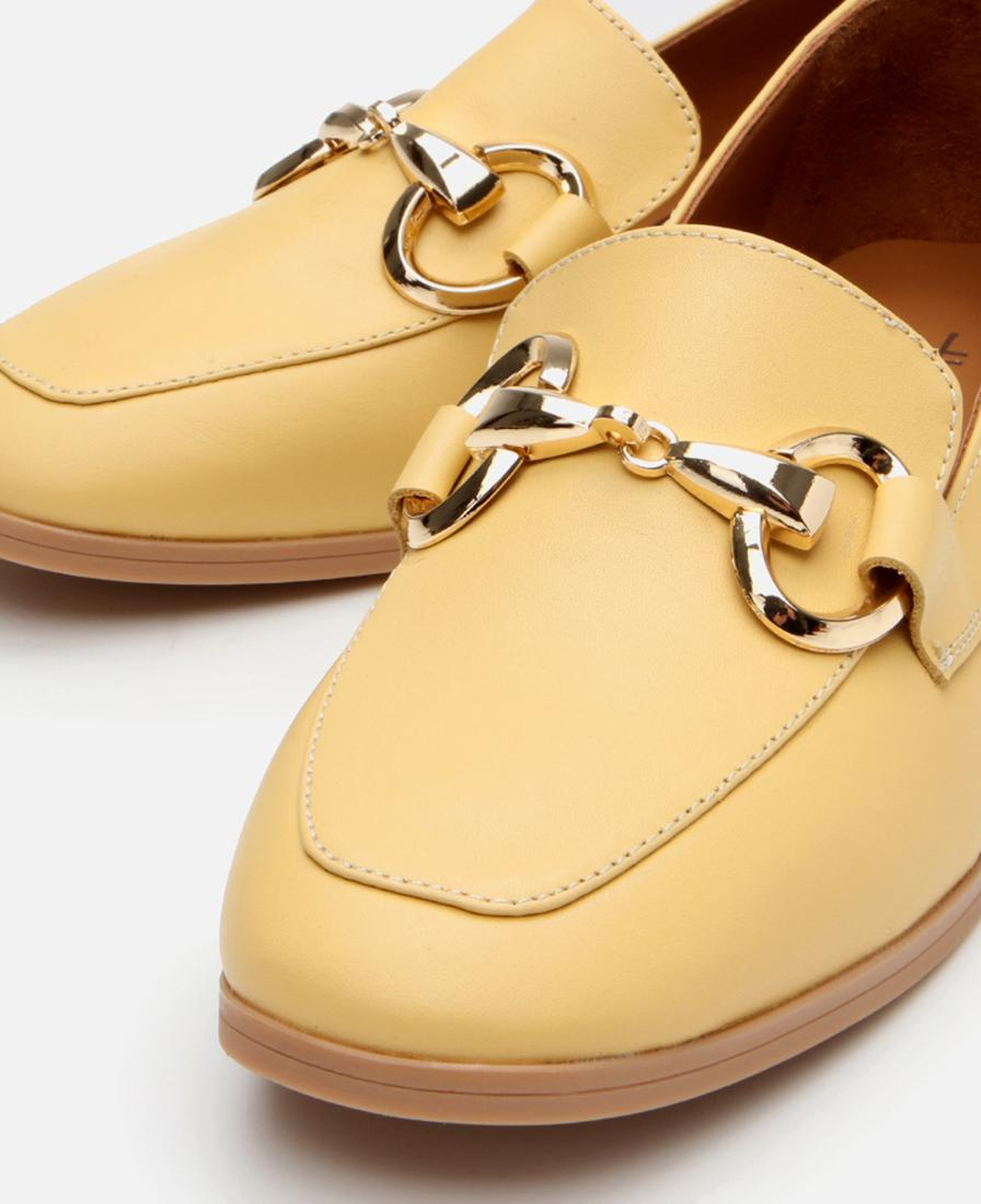 Kadın Deri Sarı Tokalı Klasik Loafer