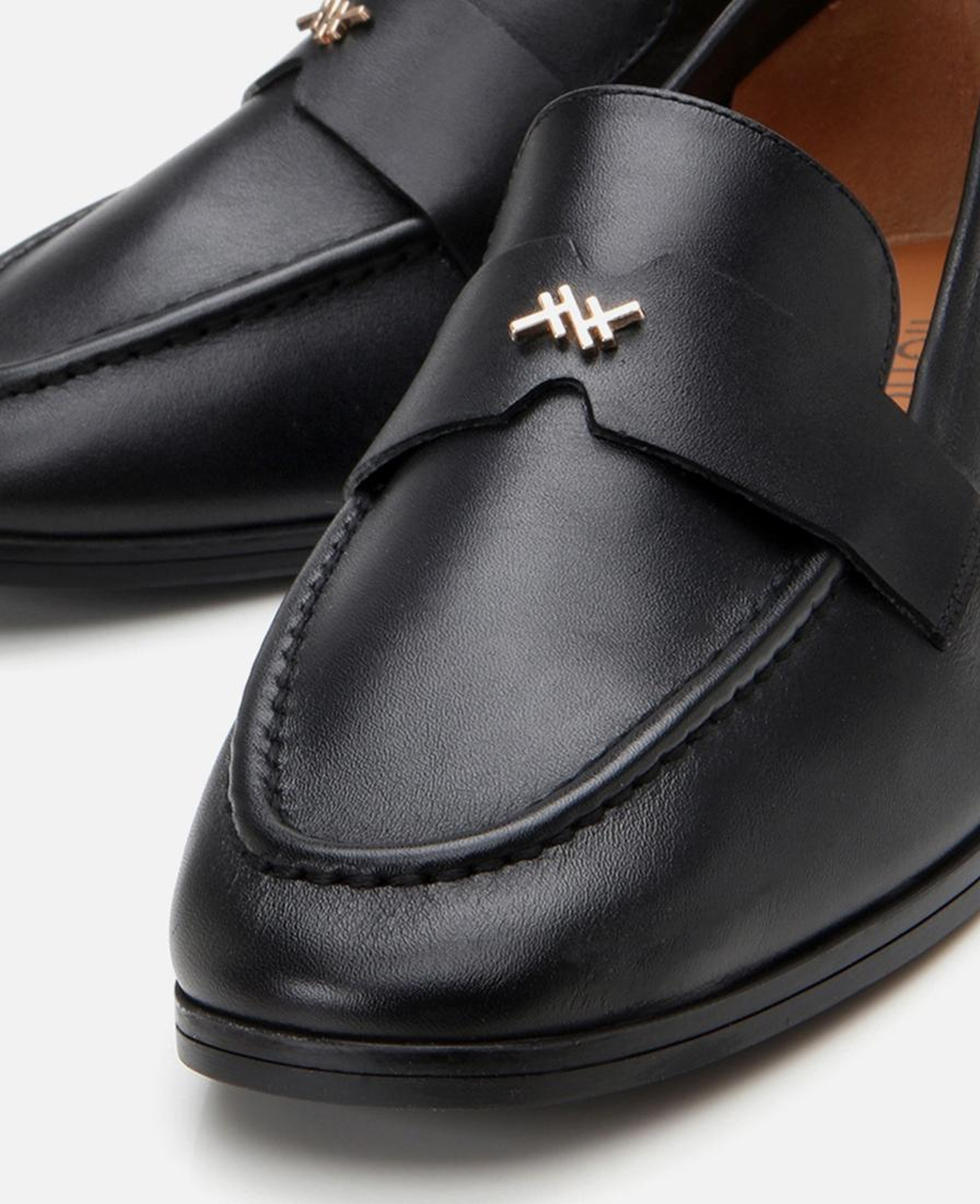 Kadın Deri Siyah Esnek Tabanlı Klasik Loafer