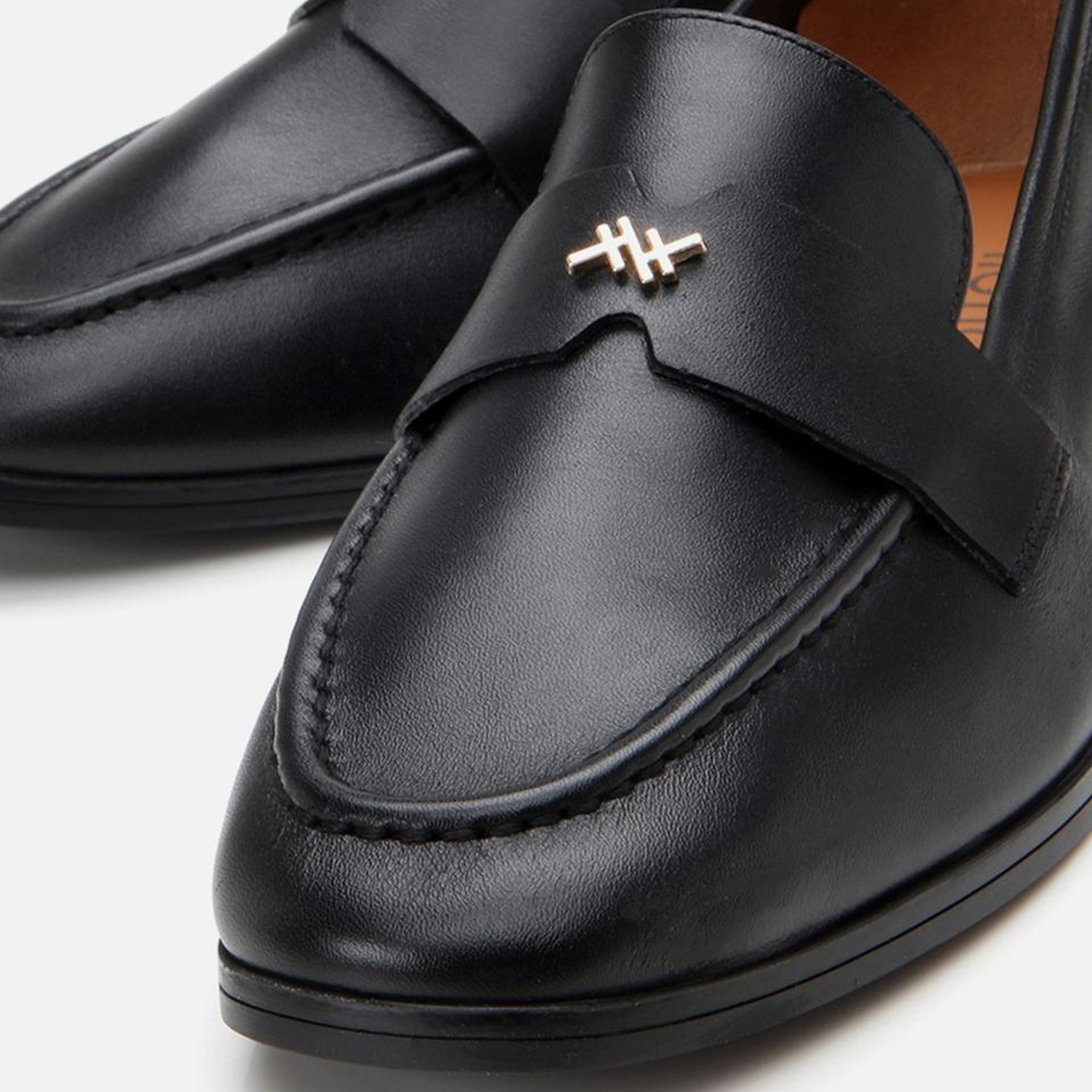 Kadın Deri Siyah Esnek Tabanlı Klasik Loafer